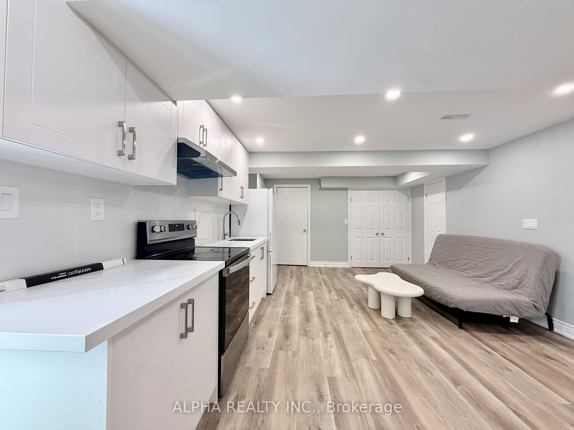 Photo 3 of 159 Frank Endean Road W, Richmond Hill, Rouge Woods — HOMEH