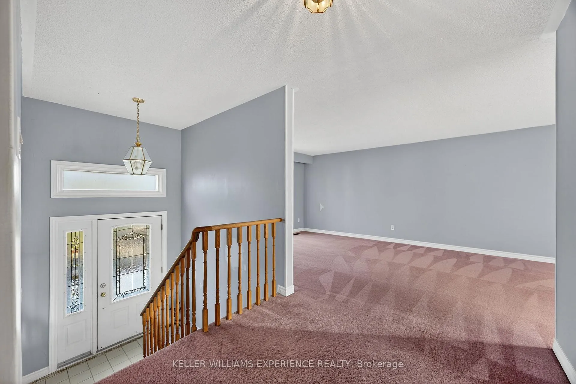 Photo 6 of 19 Debra Crescent, Barrie, Allandale Heights — HOMEH