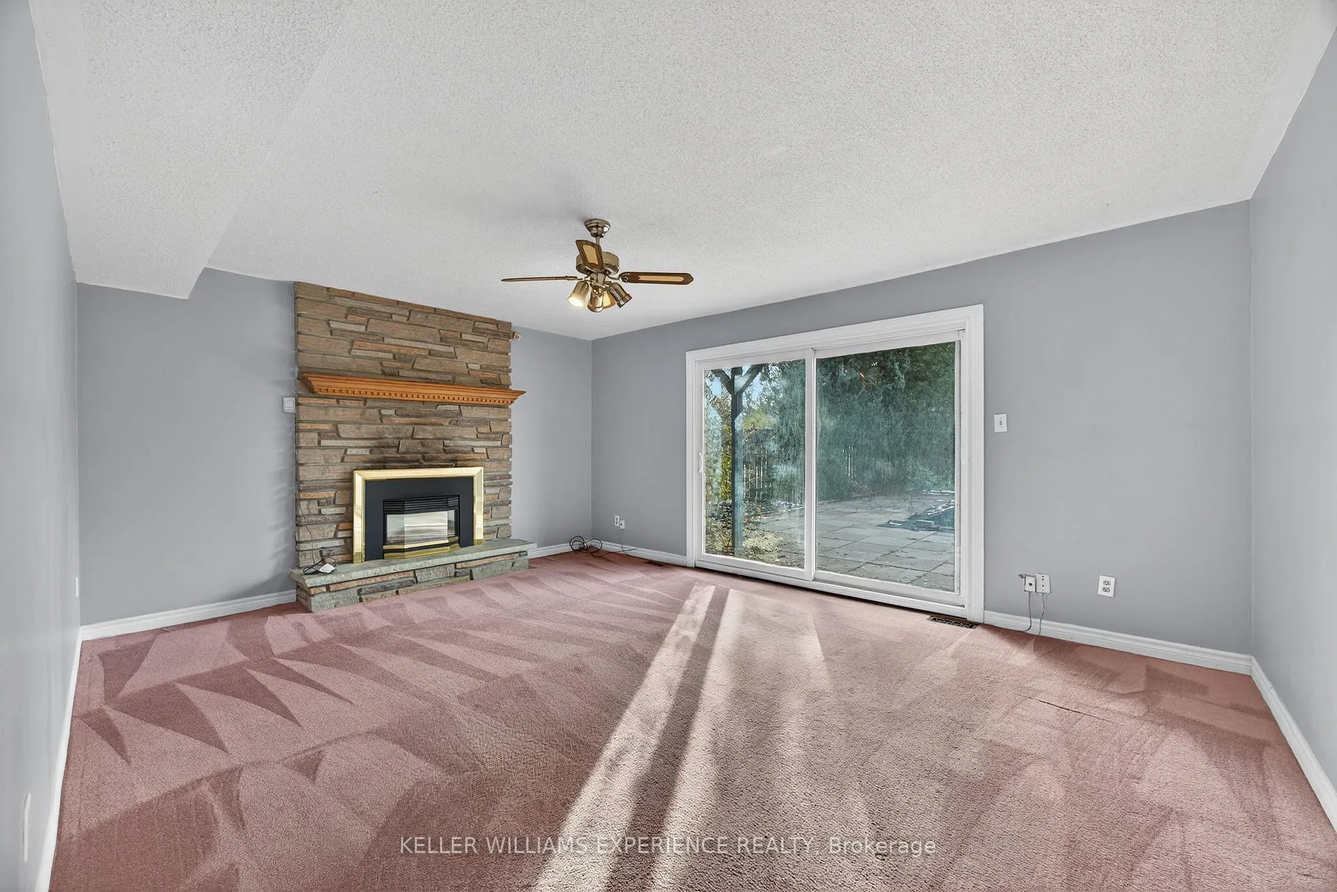 Photo 34 of 19 Debra Crescent, Barrie, Allandale Heights — HOMEH