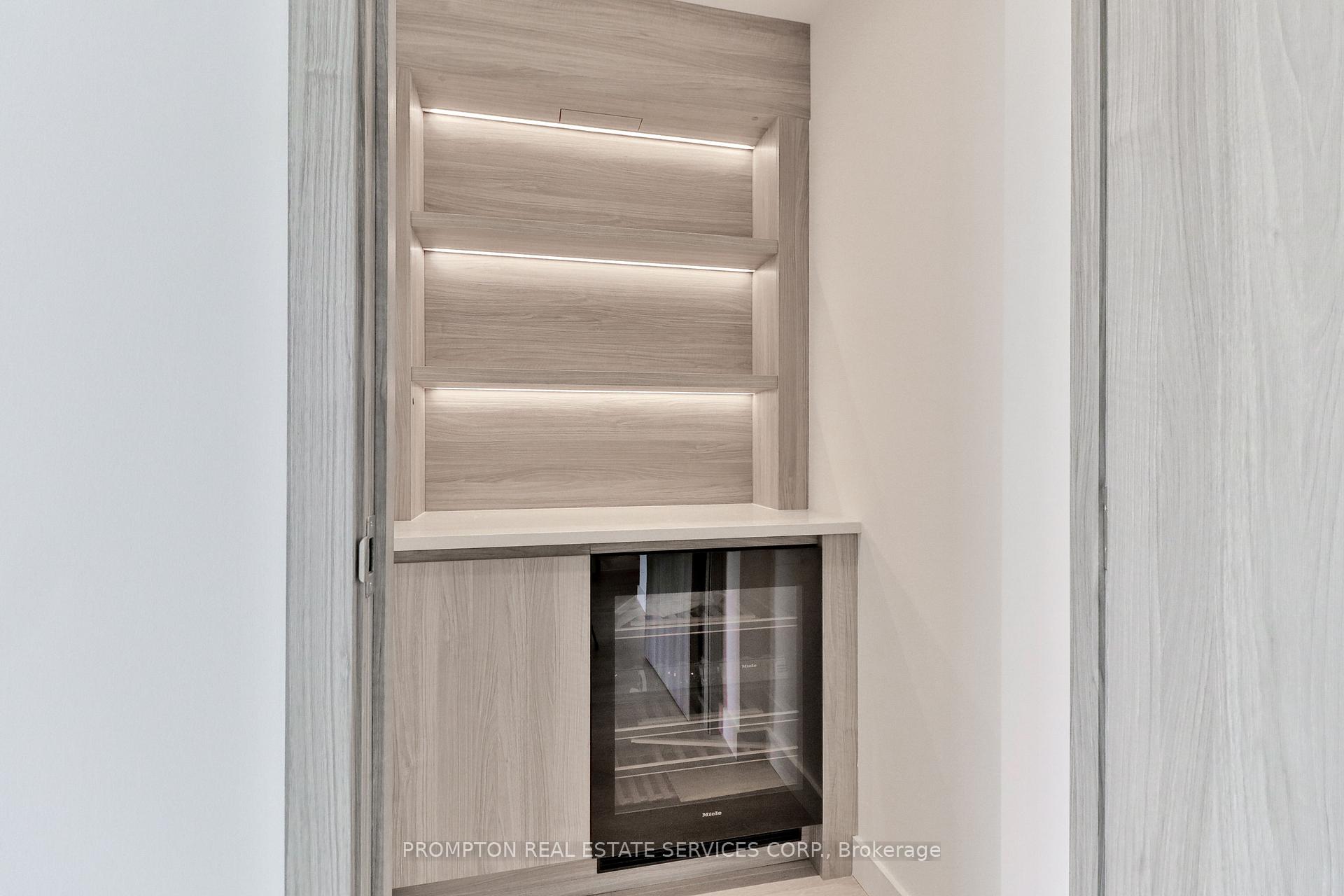 Photo 8 of Unit 1502, 75 Billes Heights, North York, Bayview Village — HOMEH