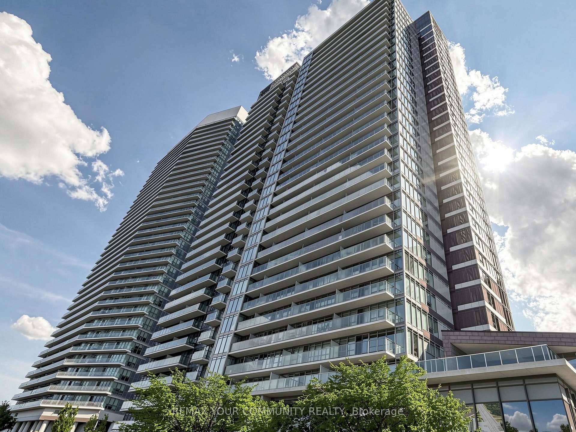 Photo 2 of Unit 3302, 121 Mcmahon Drive, North York, Bayview Village — HOMEH