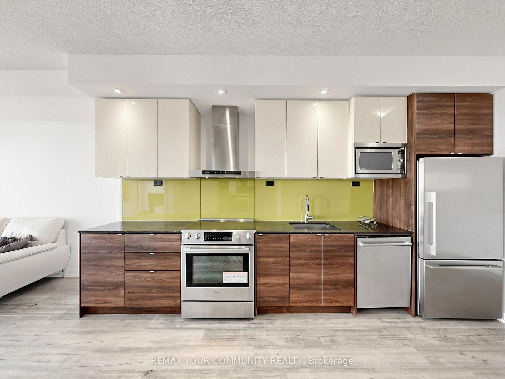 Photo 16 of Unit 3302, 121 Mcmahon Drive, North York, Bayview Village — HOMEH