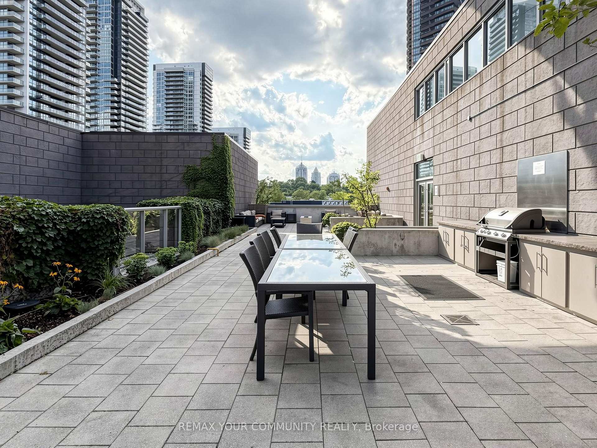 Photo 35 of Unit 3302, 121 Mcmahon Drive, North York, Bayview Village — HOMEH