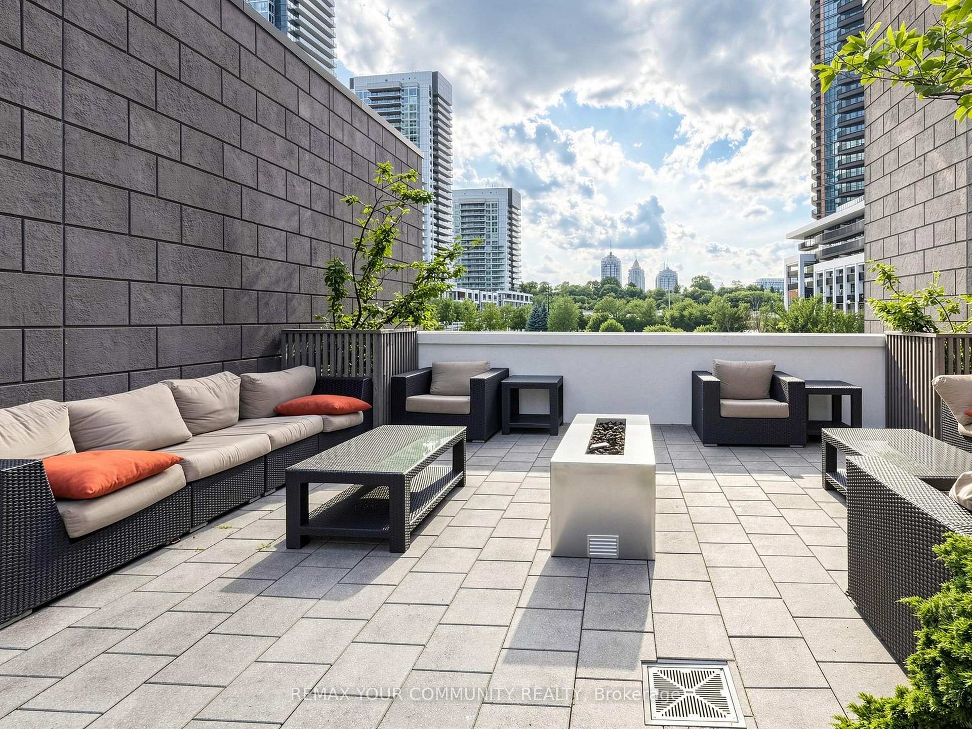 Photo 37 of Unit 3302, 121 Mcmahon Drive, North York, Bayview Village — HOMEH