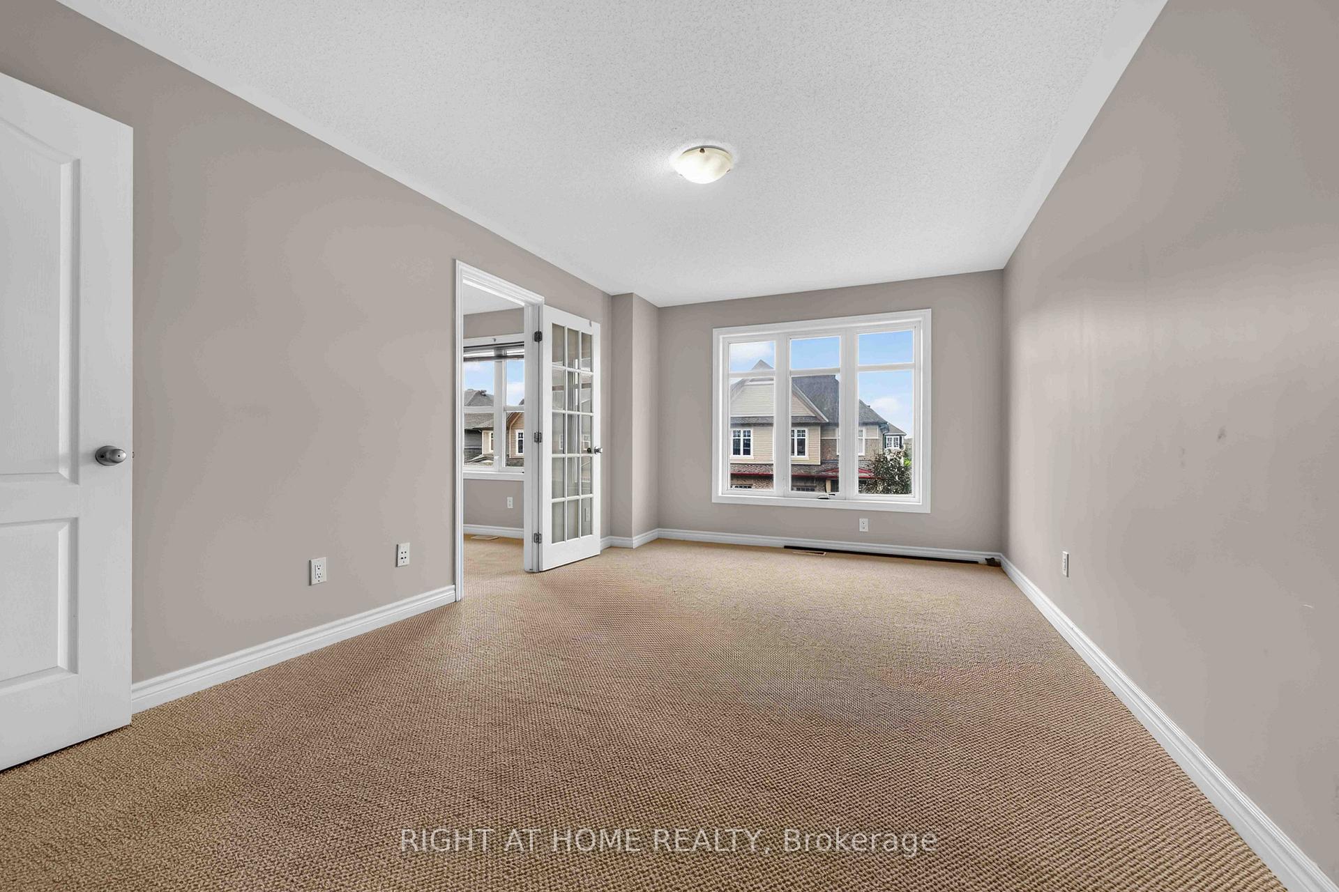 Photo 9 of 628 Moorpark Avenue, Ottawa, Kanata - Emerald Meadows/Trailwest — HOMEH