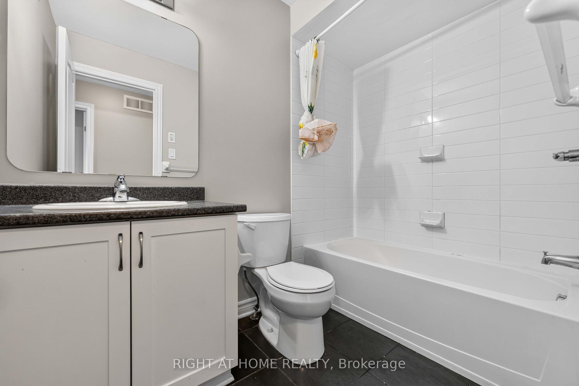 Photo 16 of 628 Moorpark Avenue, Ottawa, Kanata - Emerald Meadows/Trailwest — HOMEH