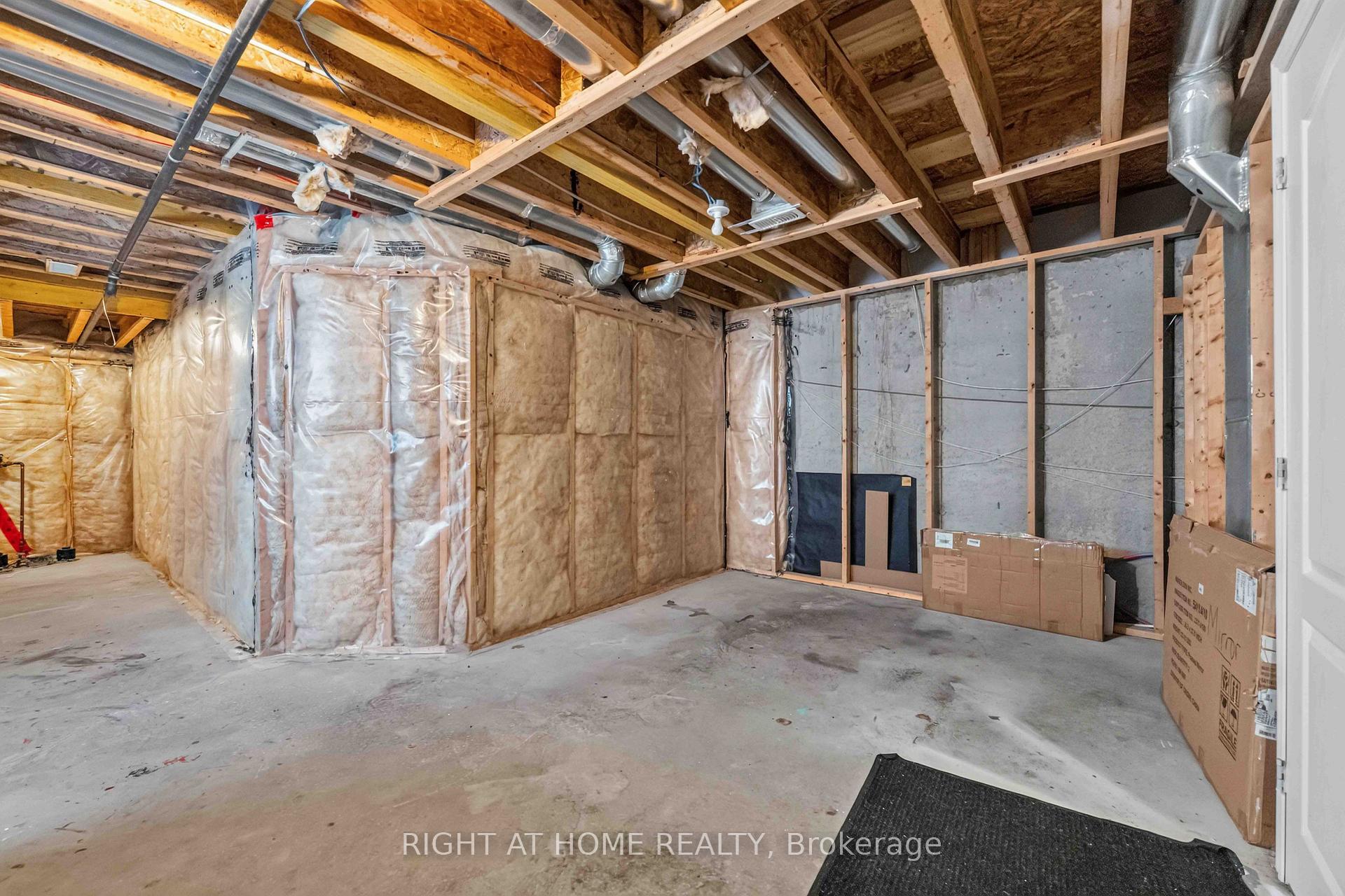 Photo 20 of 628 Moorpark Avenue, Ottawa, Kanata - Emerald Meadows/Trailwest — HOMEH