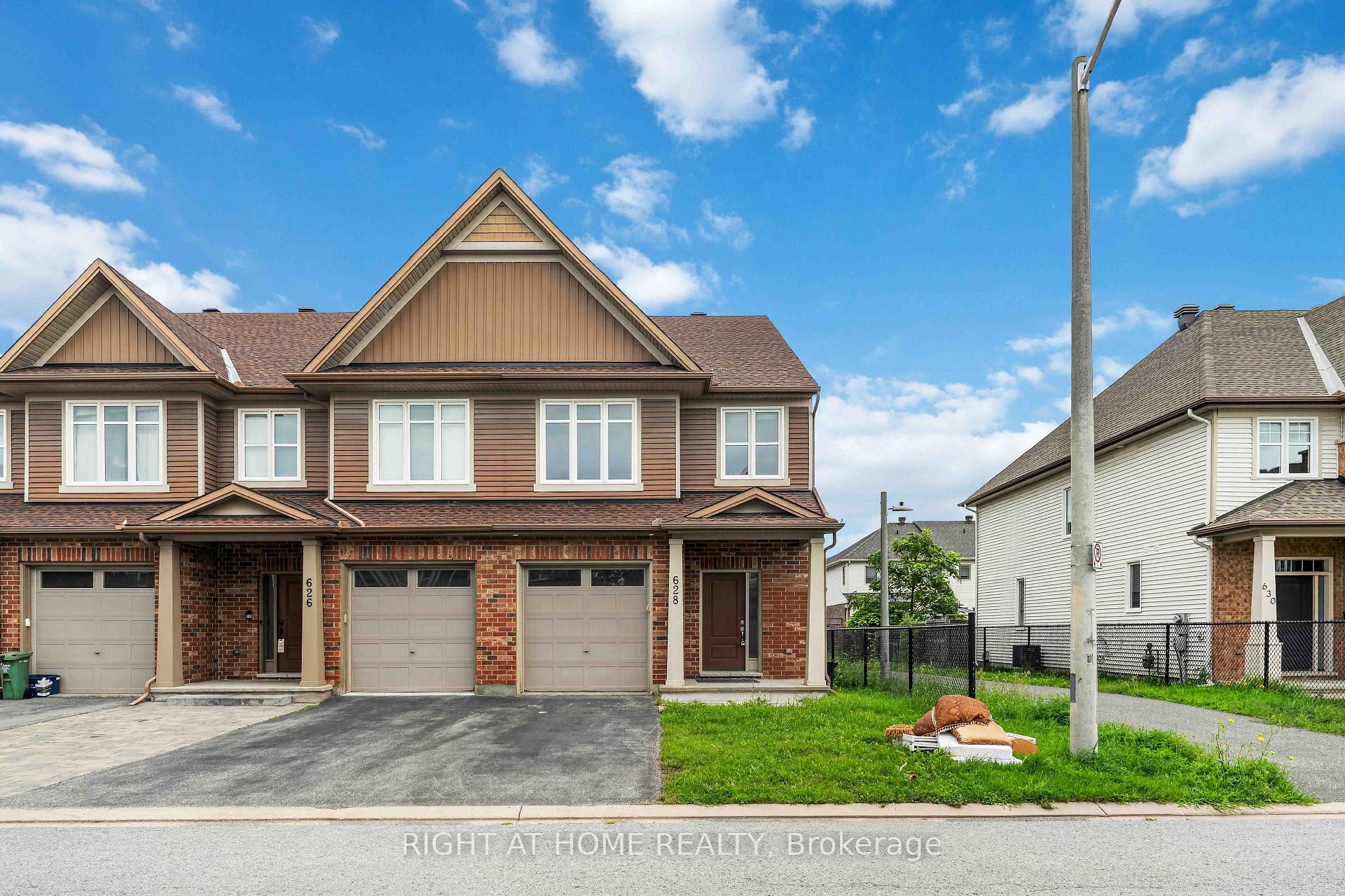 Photo 22 of 628 Moorpark Avenue, Ottawa, Kanata - Emerald Meadows/Trailwest — HOMEH
