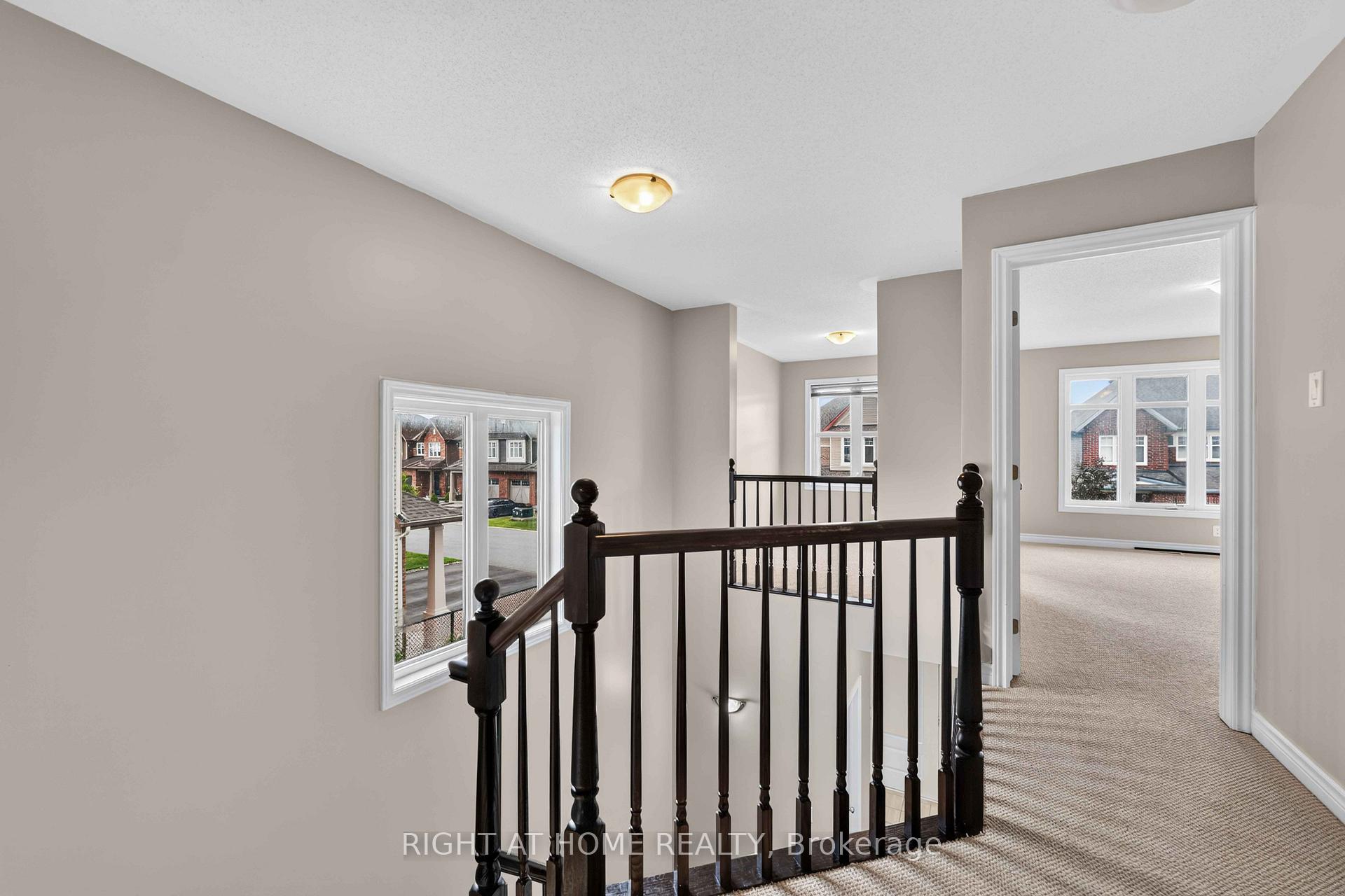 Photo 32 of 628 Moorpark Avenue, Ottawa, Kanata - Emerald Meadows/Trailwest — HOMEH