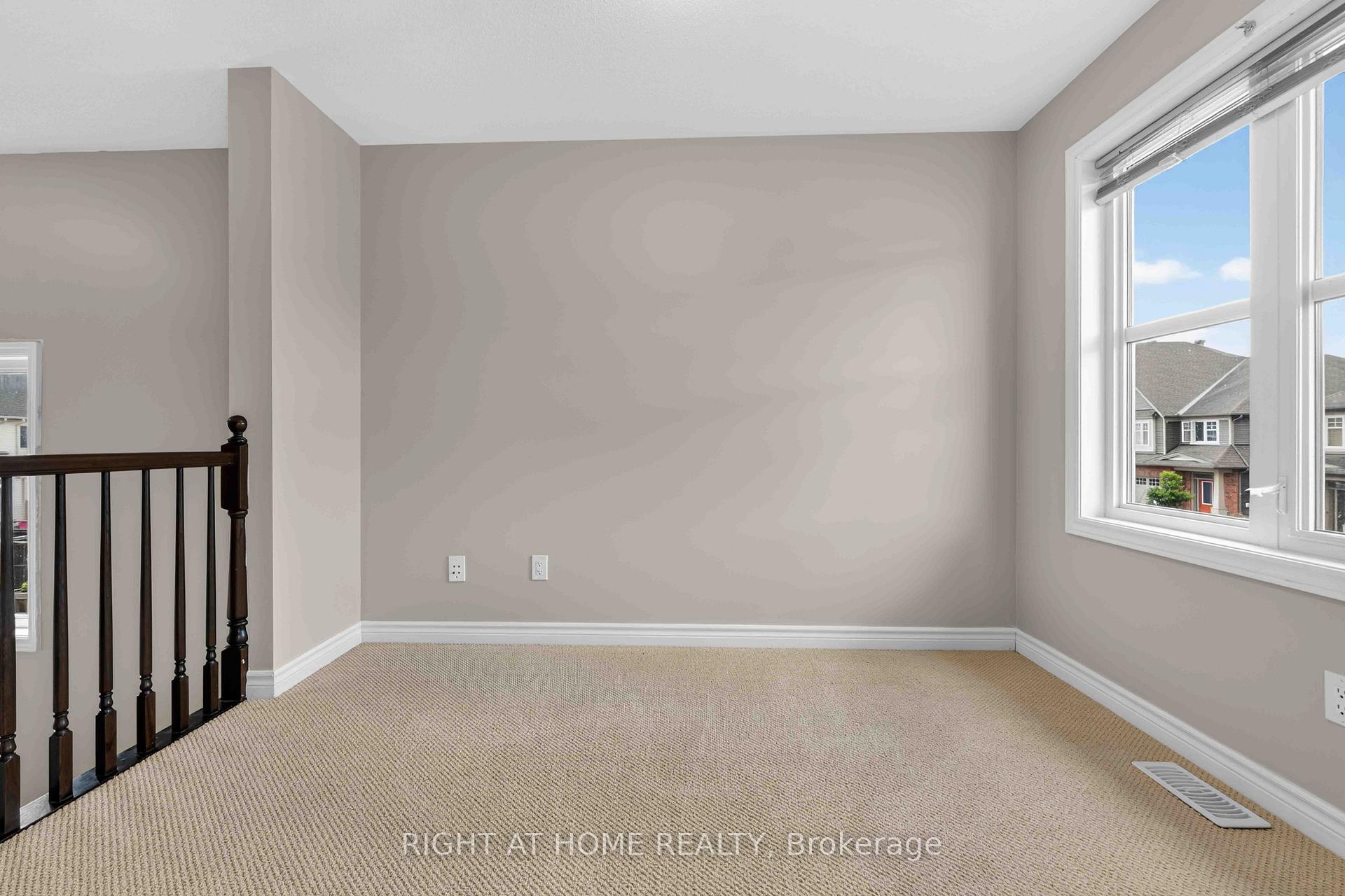 Photo 33 of 628 Moorpark Avenue, Ottawa, Kanata - Emerald Meadows/Trailwest — HOMEH
