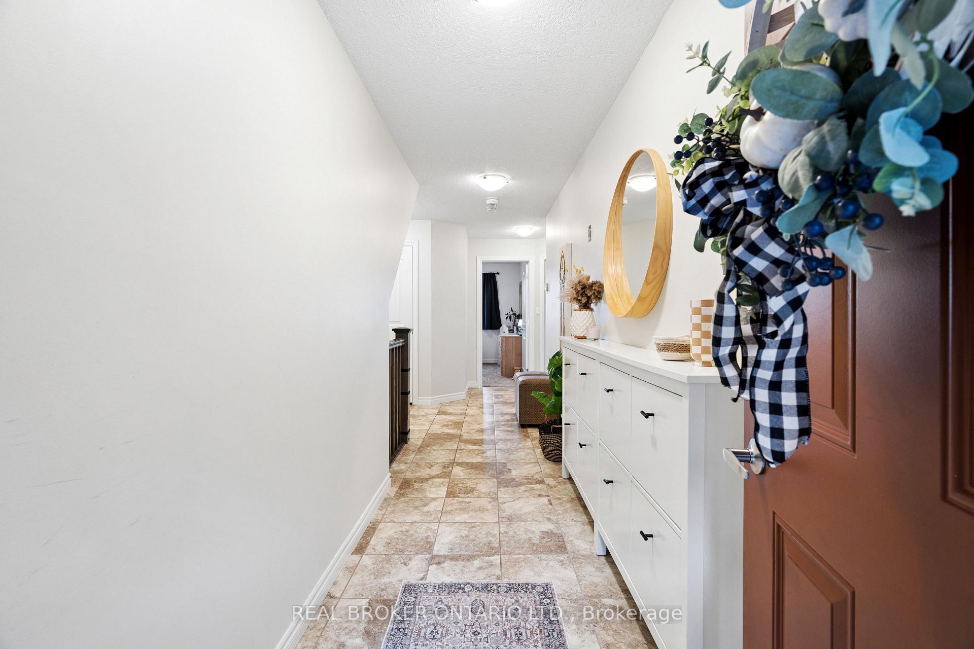 Photo 11 of Unit 9B, 9 Guthrie Lane, Guelph/Eramosa, Rockwood — HOMEH