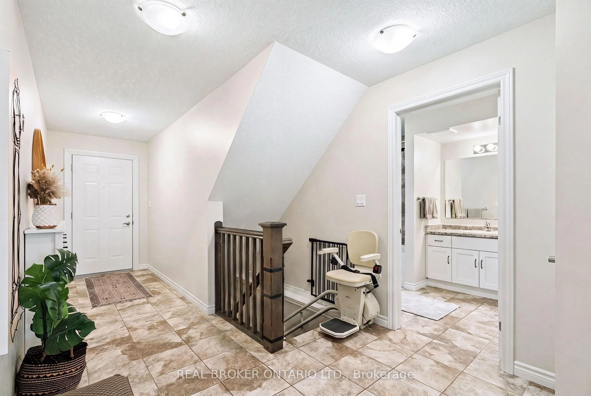 Photo 10 of Unit 9B, 9 Guthrie Lane, Guelph/Eramosa, Rockwood — HOMEH