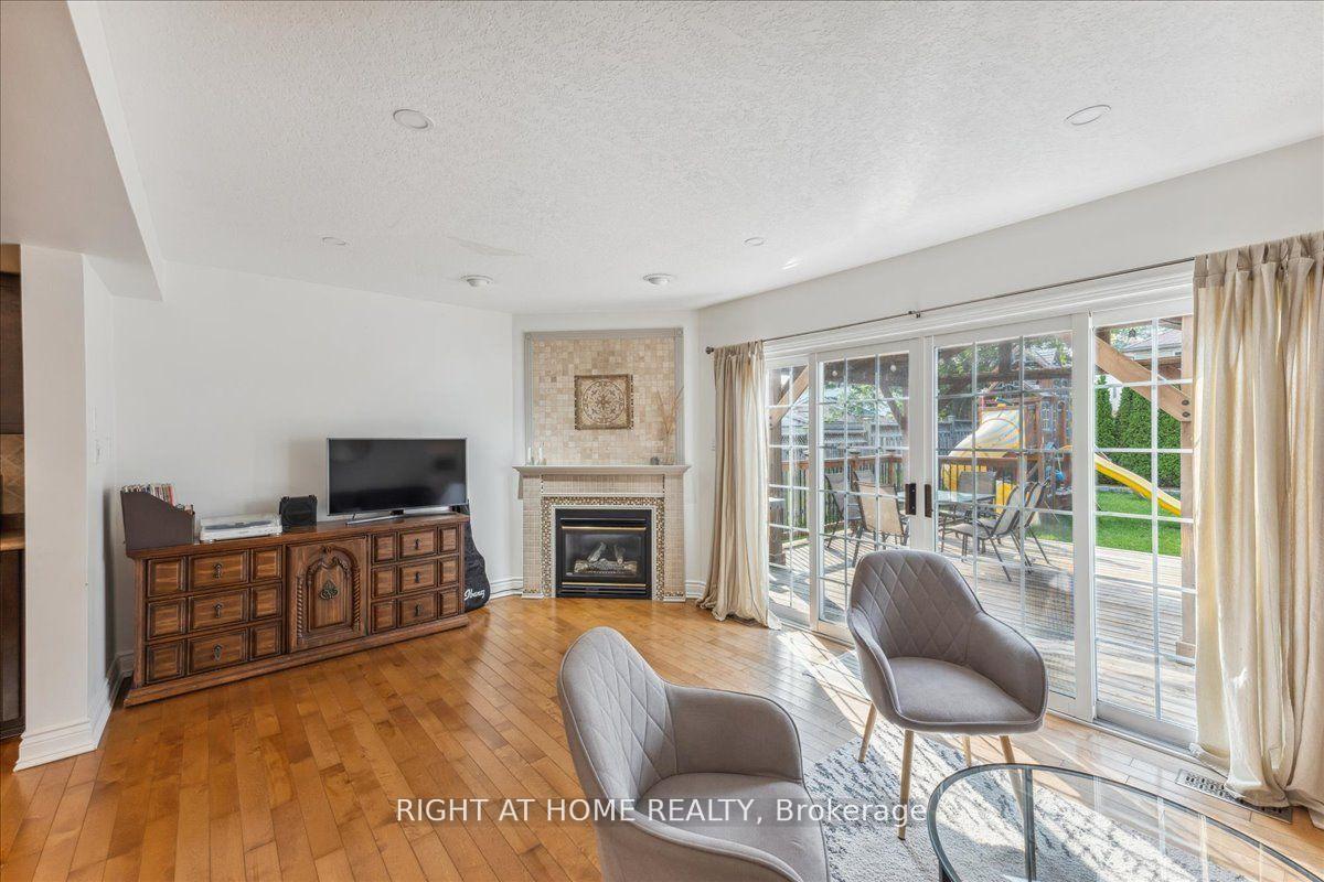 Photo 7 of 223 Grey Fox Drive, Kitchener, Larentian West — HOMEH