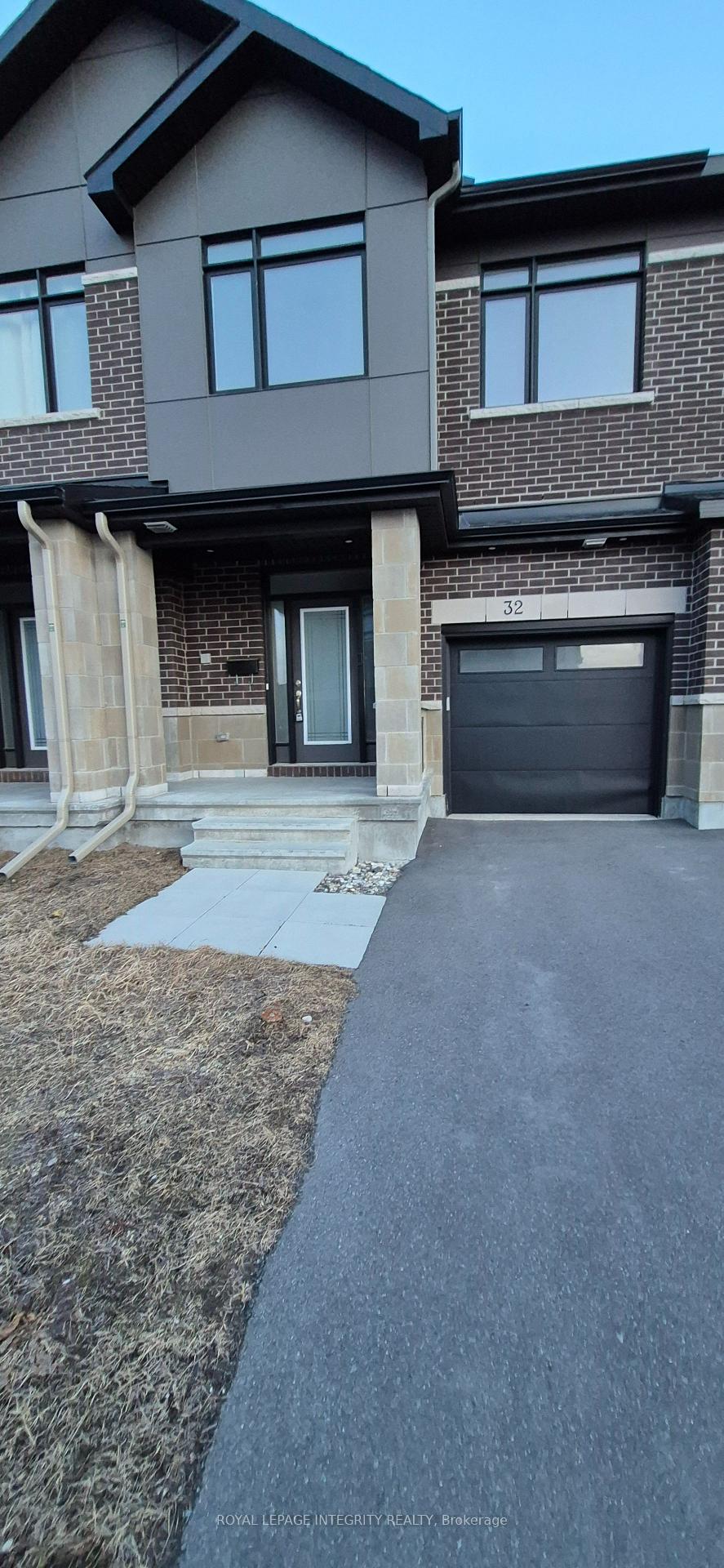 Photo 2 of 32 overberg Way, Ottawa, Kanata - Emerald Meadows/Trailwest — HOMEH