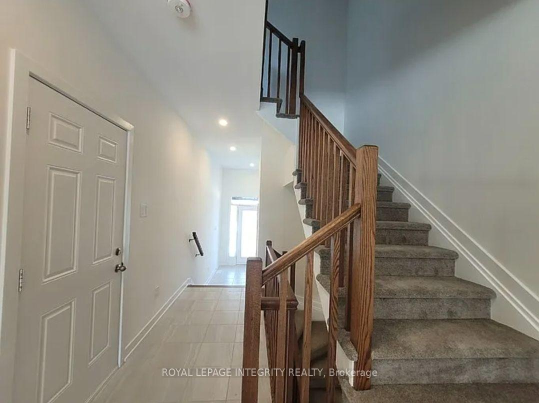 Photo 4 of 32 overberg Way, Ottawa, Kanata - Emerald Meadows/Trailwest — HOMEH