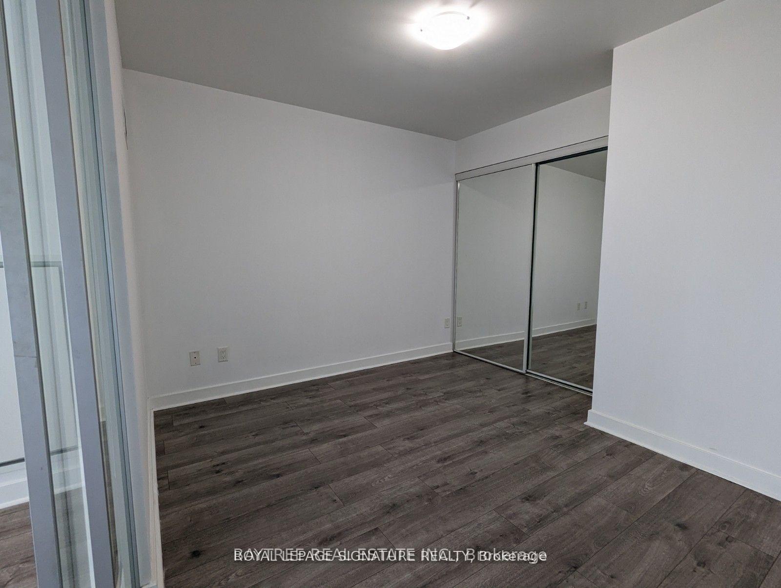 Photo 5 of Unit 413, 58 Orchard View Boulevard, Toronto, Yonge-Eglinton — HOMEH
