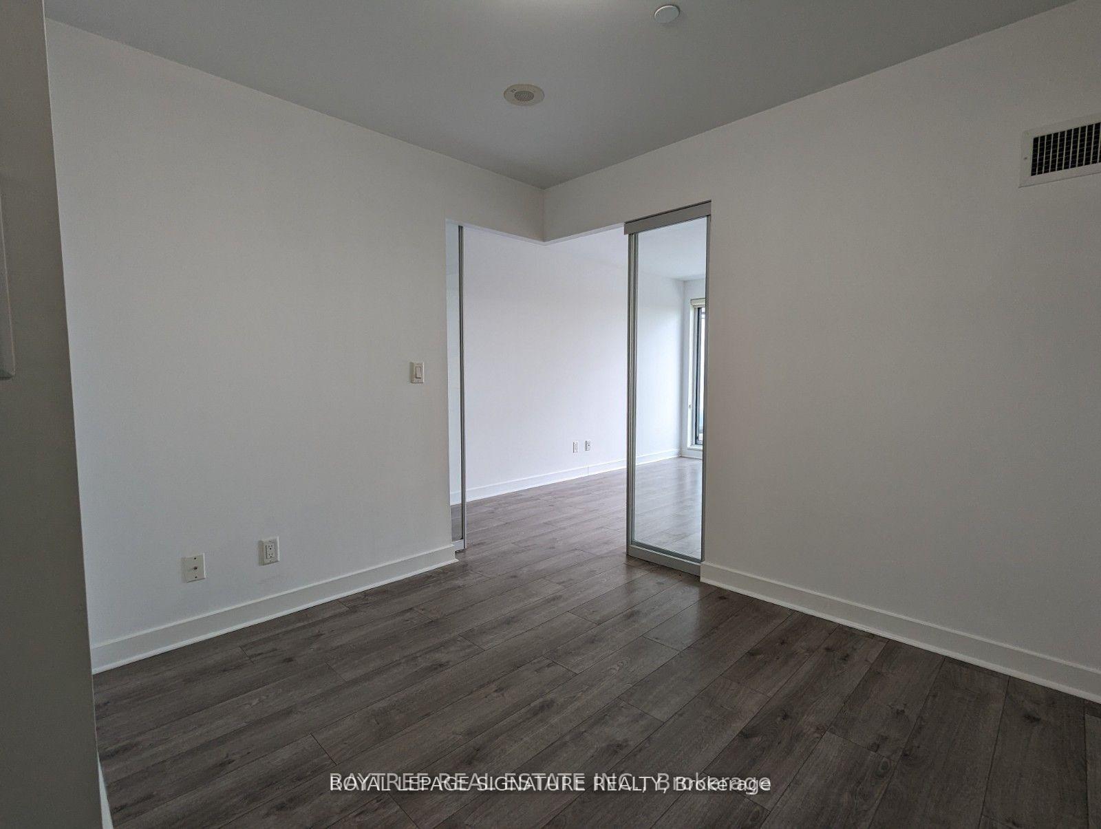 Photo 6 of Unit 413, 58 Orchard View Boulevard, Toronto, Yonge-Eglinton — HOMEH