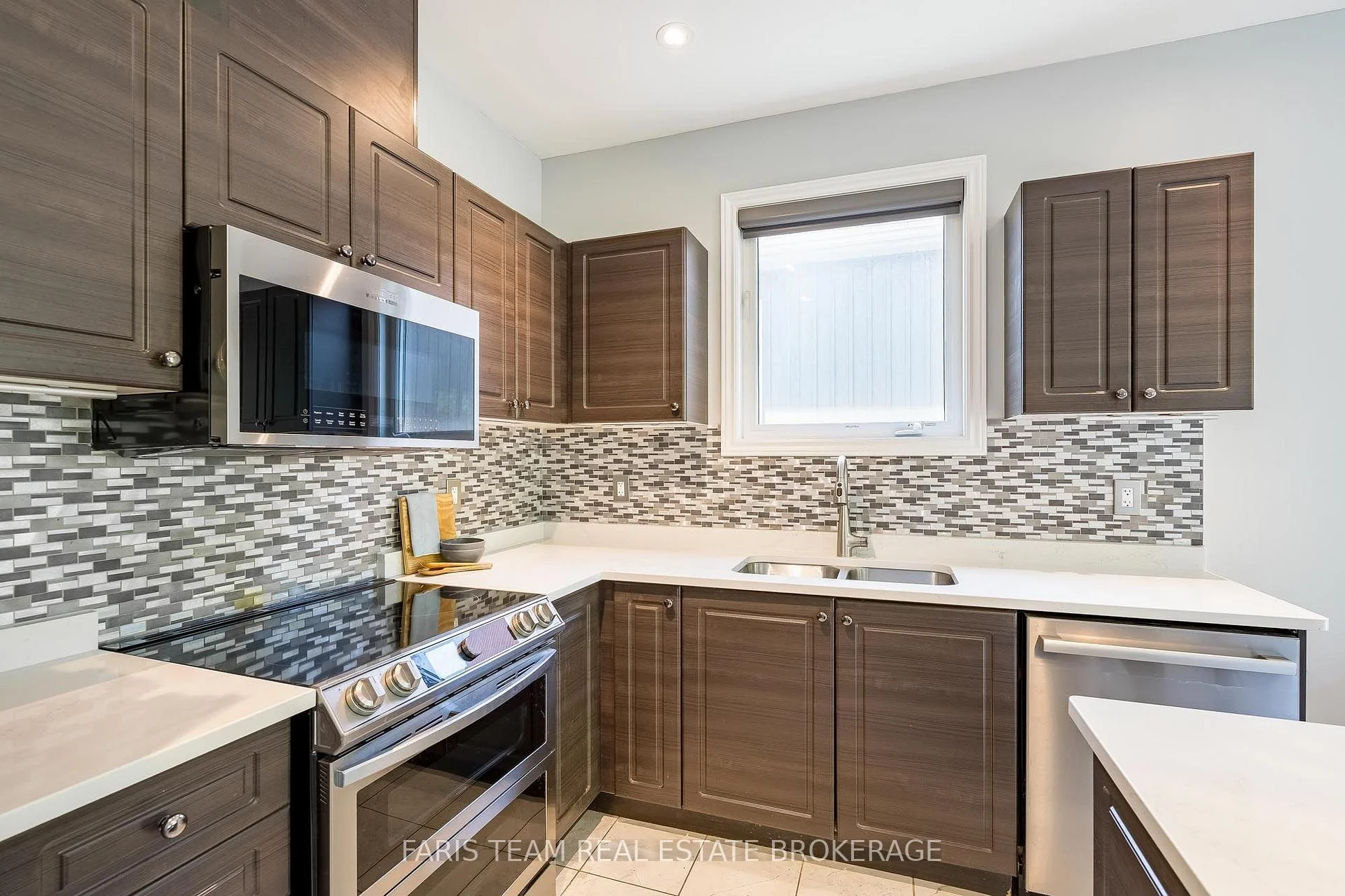 Photo 24 of 91 Allegra Drive, Wasaga Beach — HOMEH