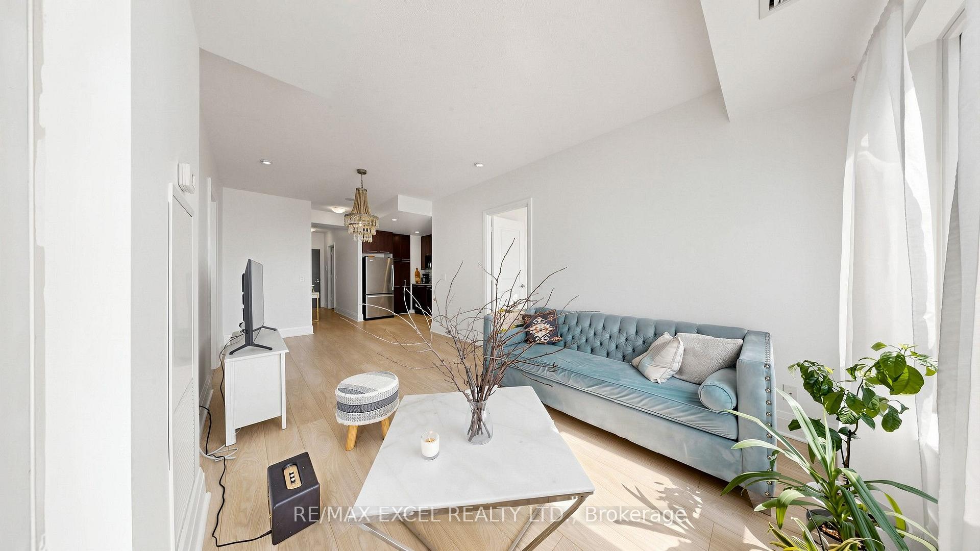 Photo 7 of Unit 602, 100 Harrison Garden Boulevard, North York, Willowdale East — HOMEH