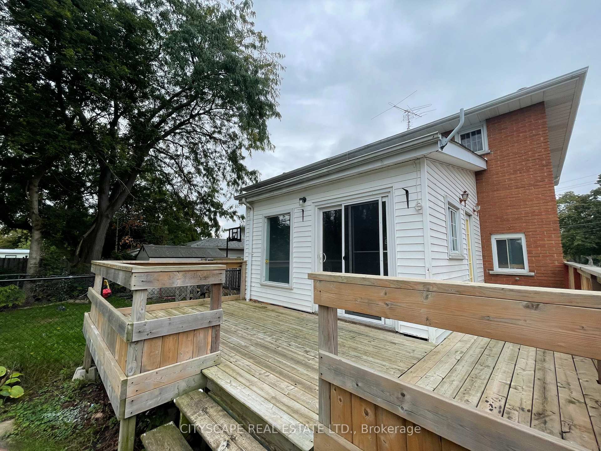 Photo 9 of 594 Bunting Road, St. Catharines, Bunting/Linwell — HOMEH