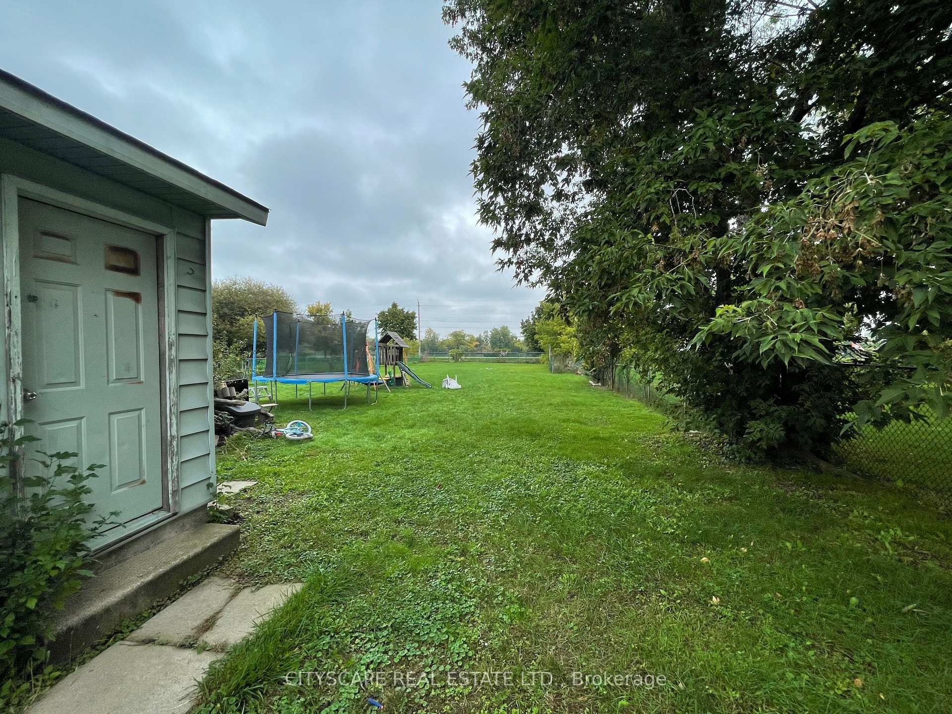 Photo 11 of 594 Bunting Road, St. Catharines, Bunting/Linwell — HOMEH