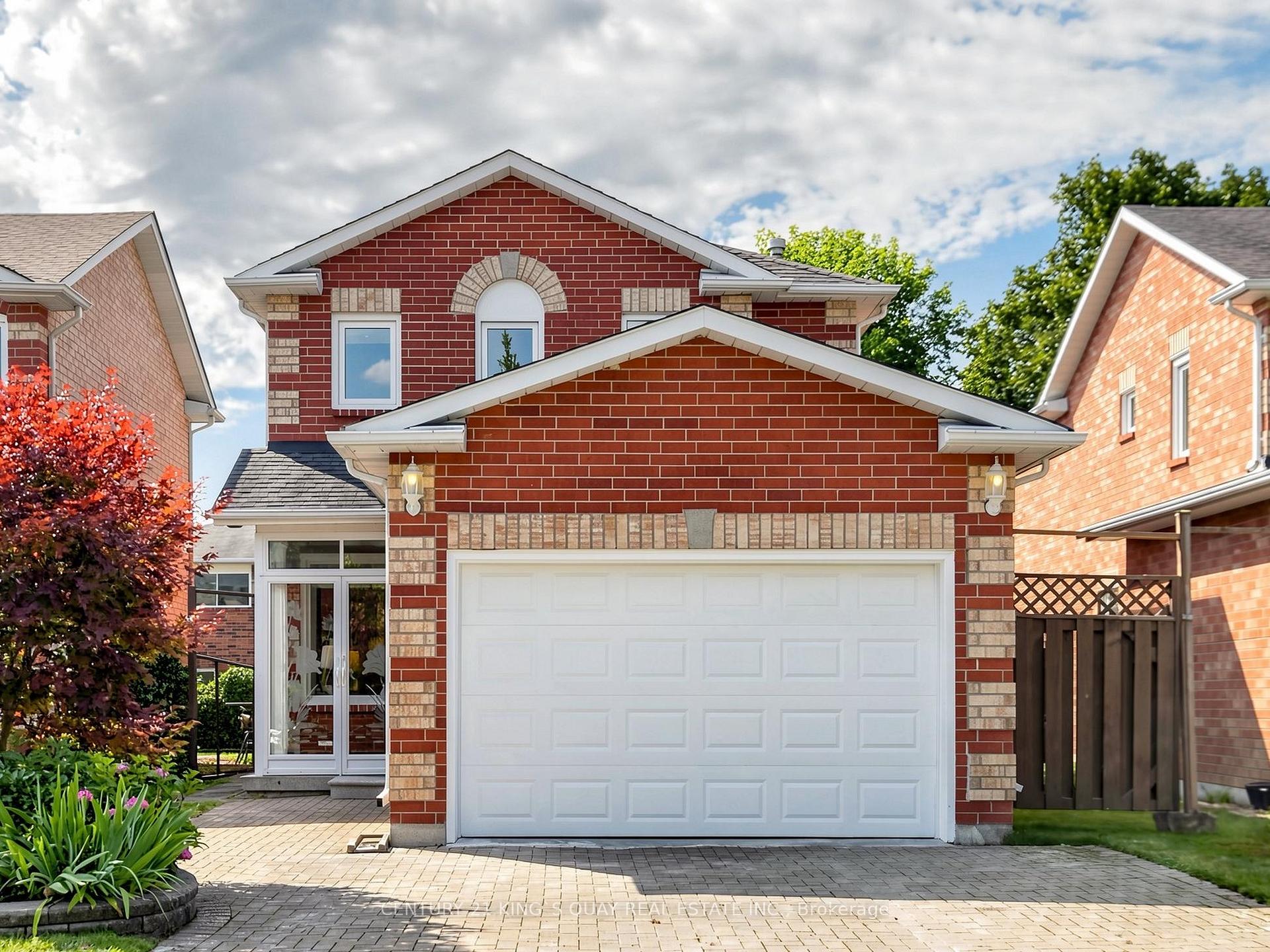 Photo 2 of 72 Dunsmore Crescent, Richmond Hill, Crosby — HOMEH