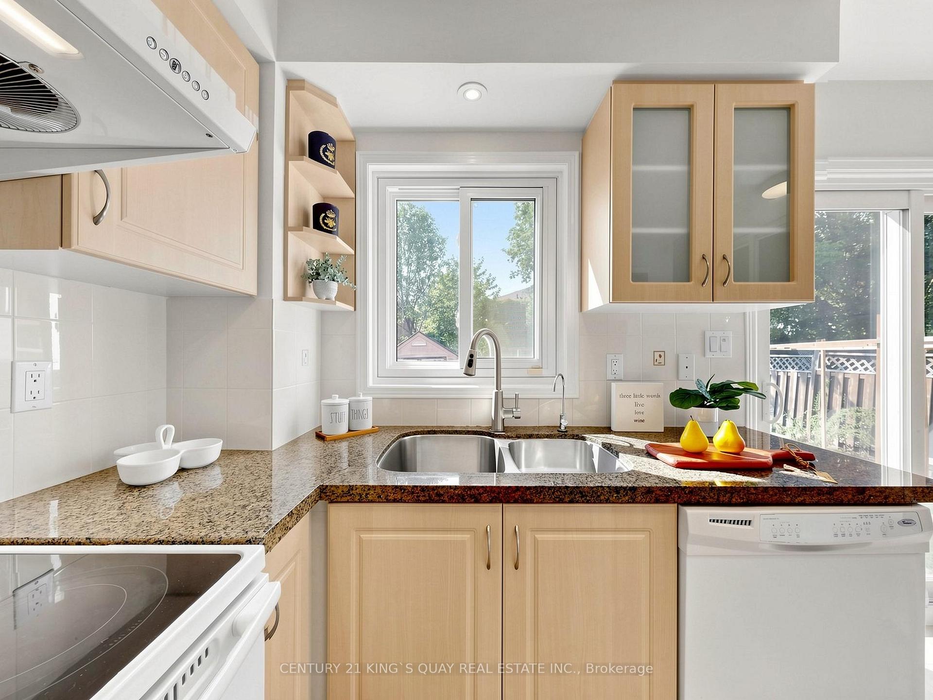 Photo 7 of 72 Dunsmore Crescent, Richmond Hill, Crosby — HOMEH