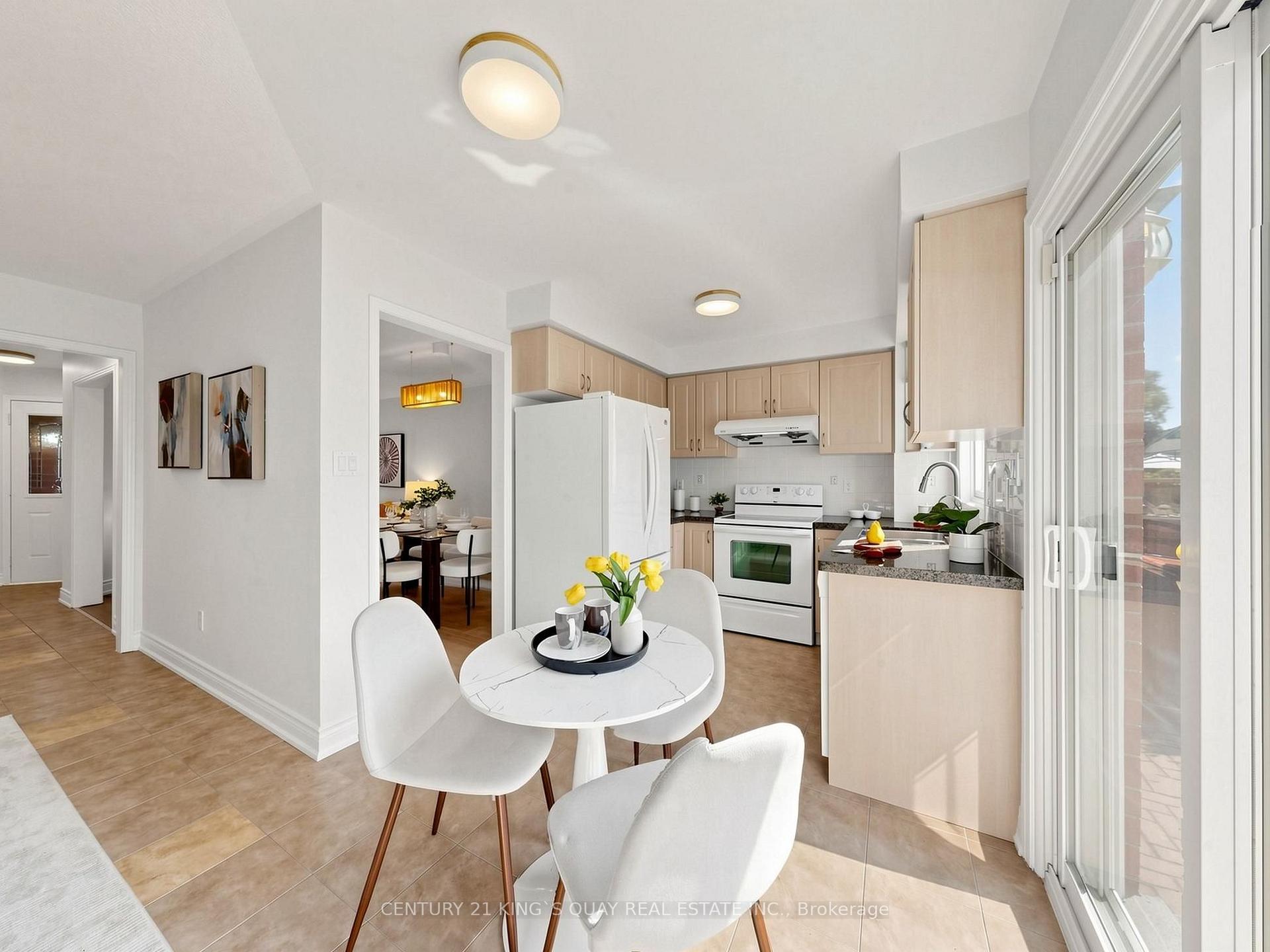 Photo 10 of 72 Dunsmore Crescent, Richmond Hill, Crosby — HOMEH
