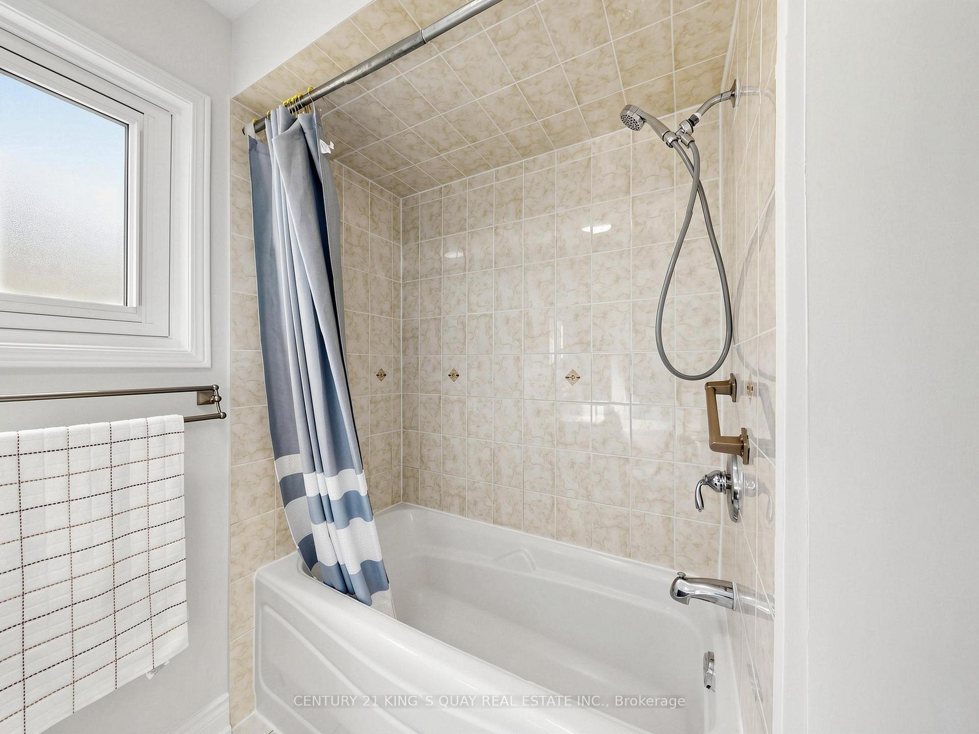 Photo 20 of 72 Dunsmore Crescent, Richmond Hill, Crosby — HOMEH