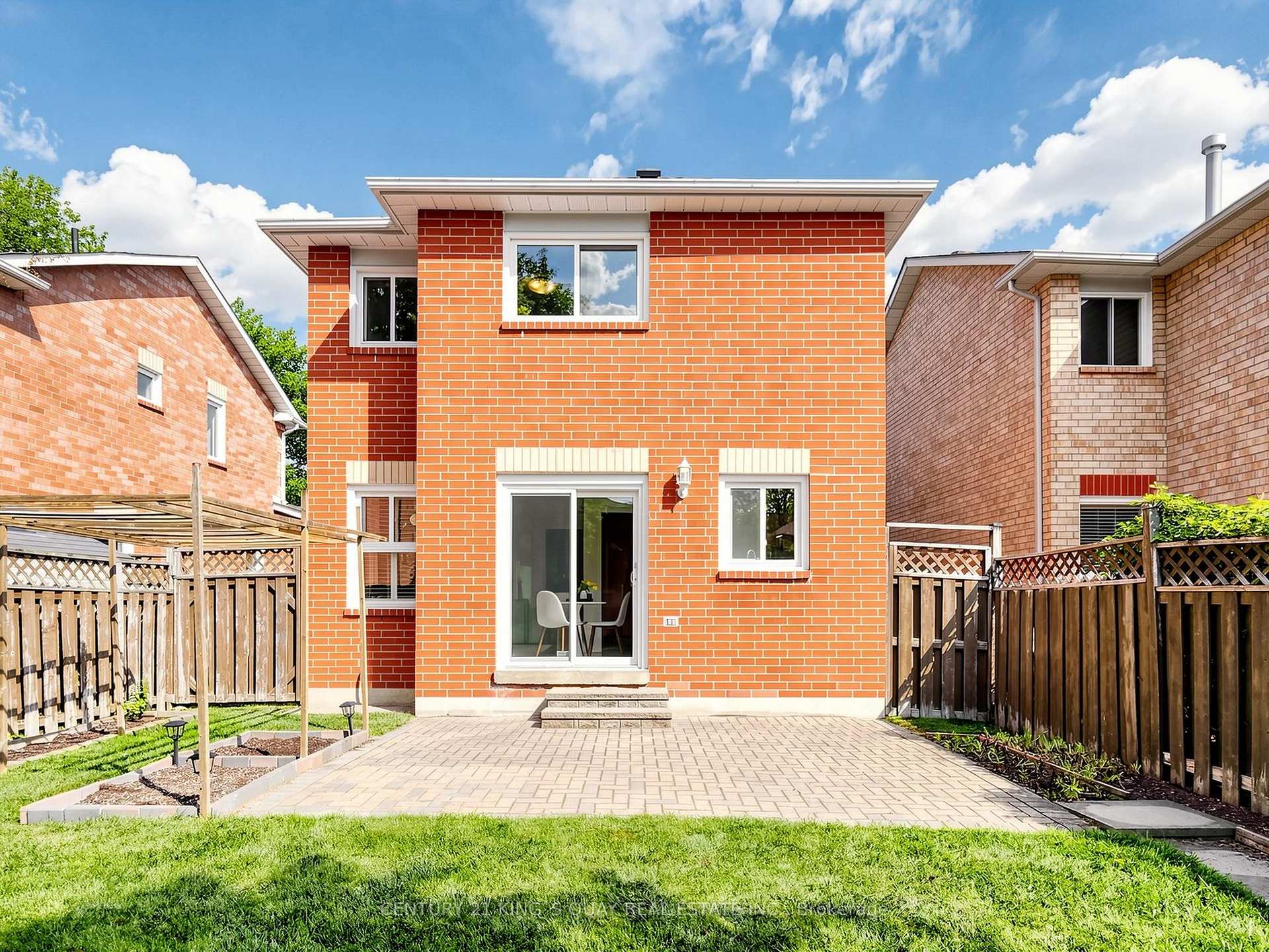 Photo 23 of 72 Dunsmore Crescent, Richmond Hill, Crosby — HOMEH