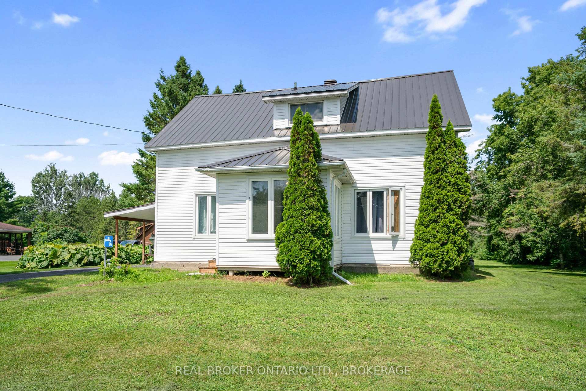 Photo 3 of 15631 Manning Road, South Stormont, South Stormont (Osnabruck) Twp — HOMEH