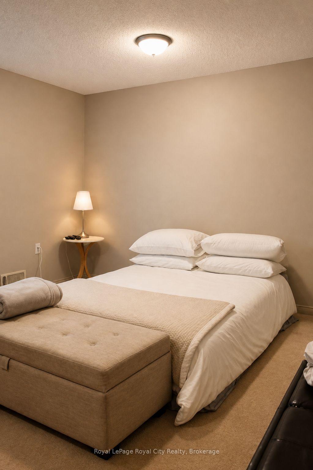 Photo 38 of Unit 41, 151 Clairfields Drive E, Guelph, Pineridge/Westminster Woods — HOMEH