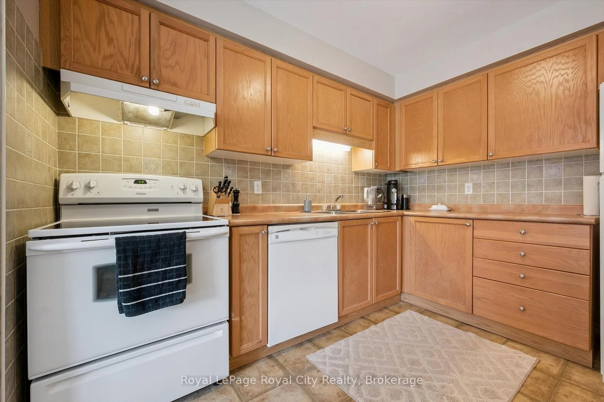 Photo 34 of Unit 41, 151 Clairfields Drive E, Guelph, Pineridge/Westminster Woods — HOMEH