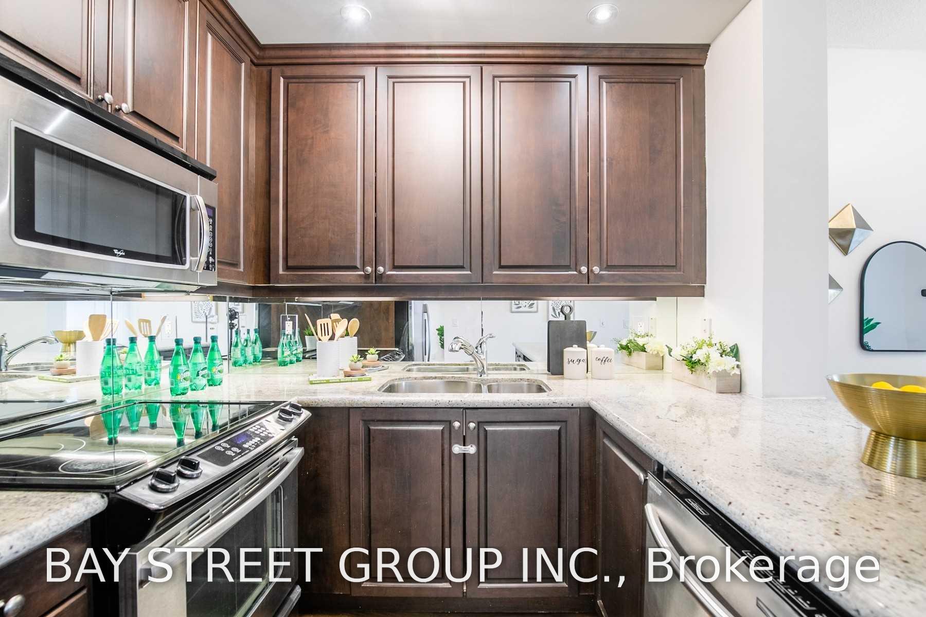 Photo 13 of Unit 1801, 628 Fleet Street, Toronto, Niagara — HOMEH