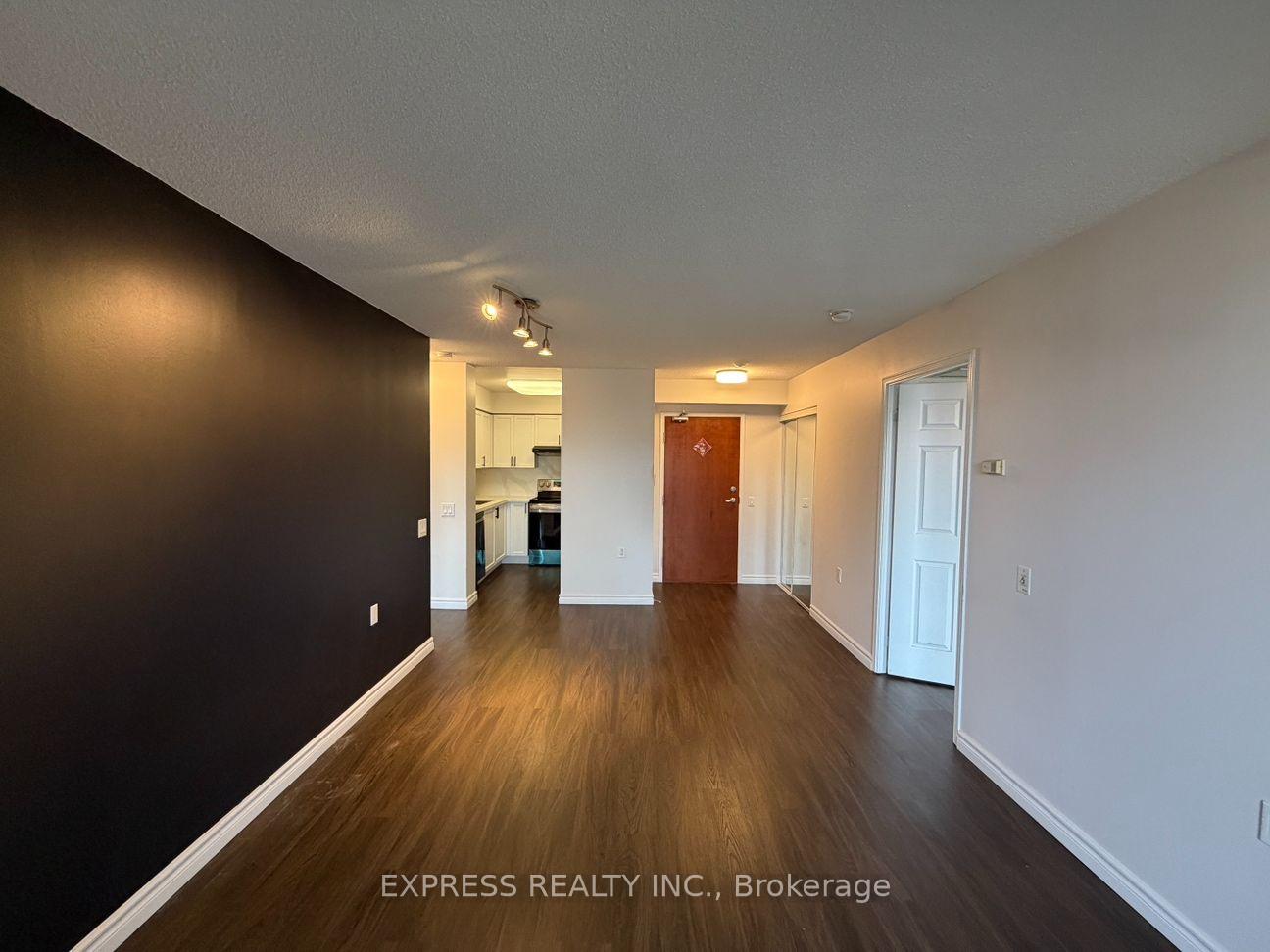 Front of Unit 2211, 35 Finch Avenue E