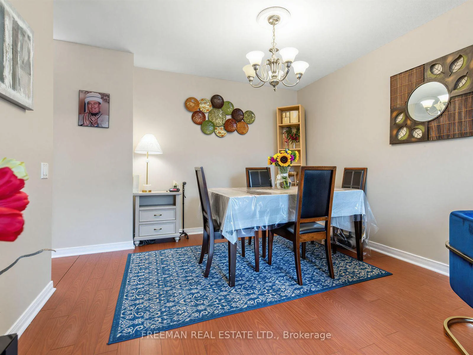 Photo 4 of Unit 910, 11 Thorncliffe Park Drive, Toronto, Thorncliffe Park — HOMEH