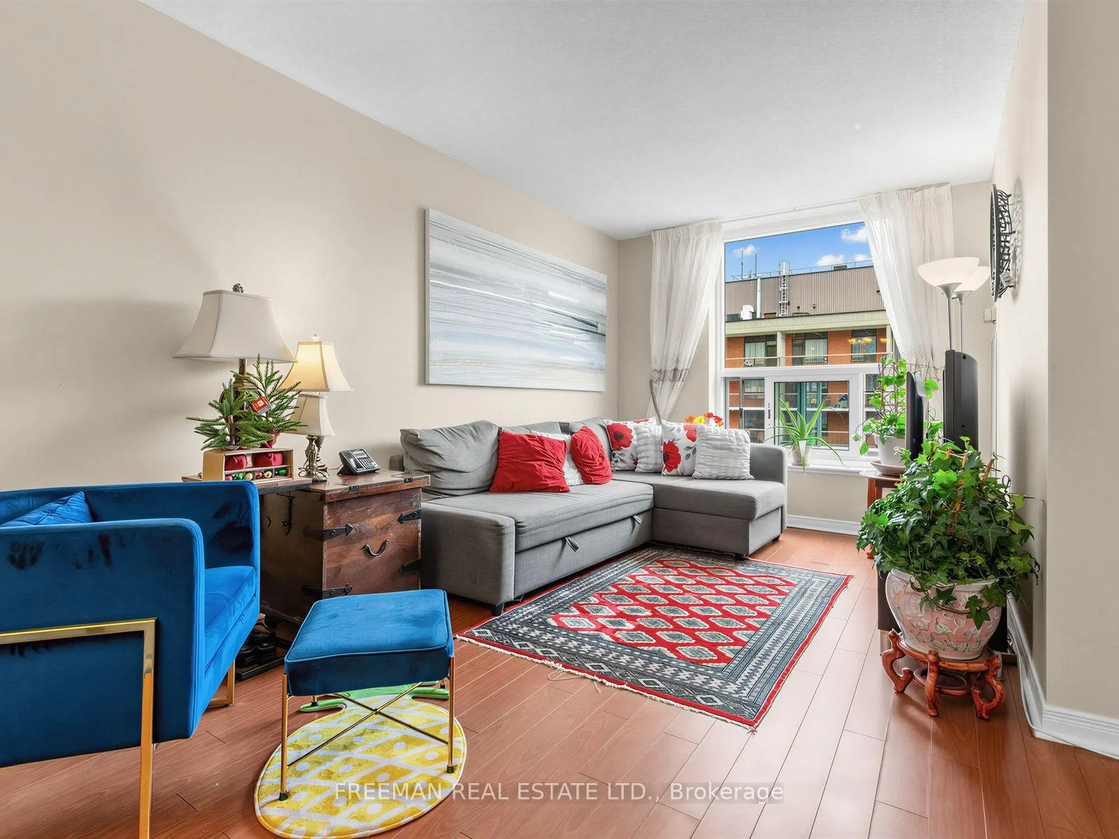 Photo 5 of Unit 910, 11 Thorncliffe Park Drive, Toronto, Thorncliffe Park — HOMEH