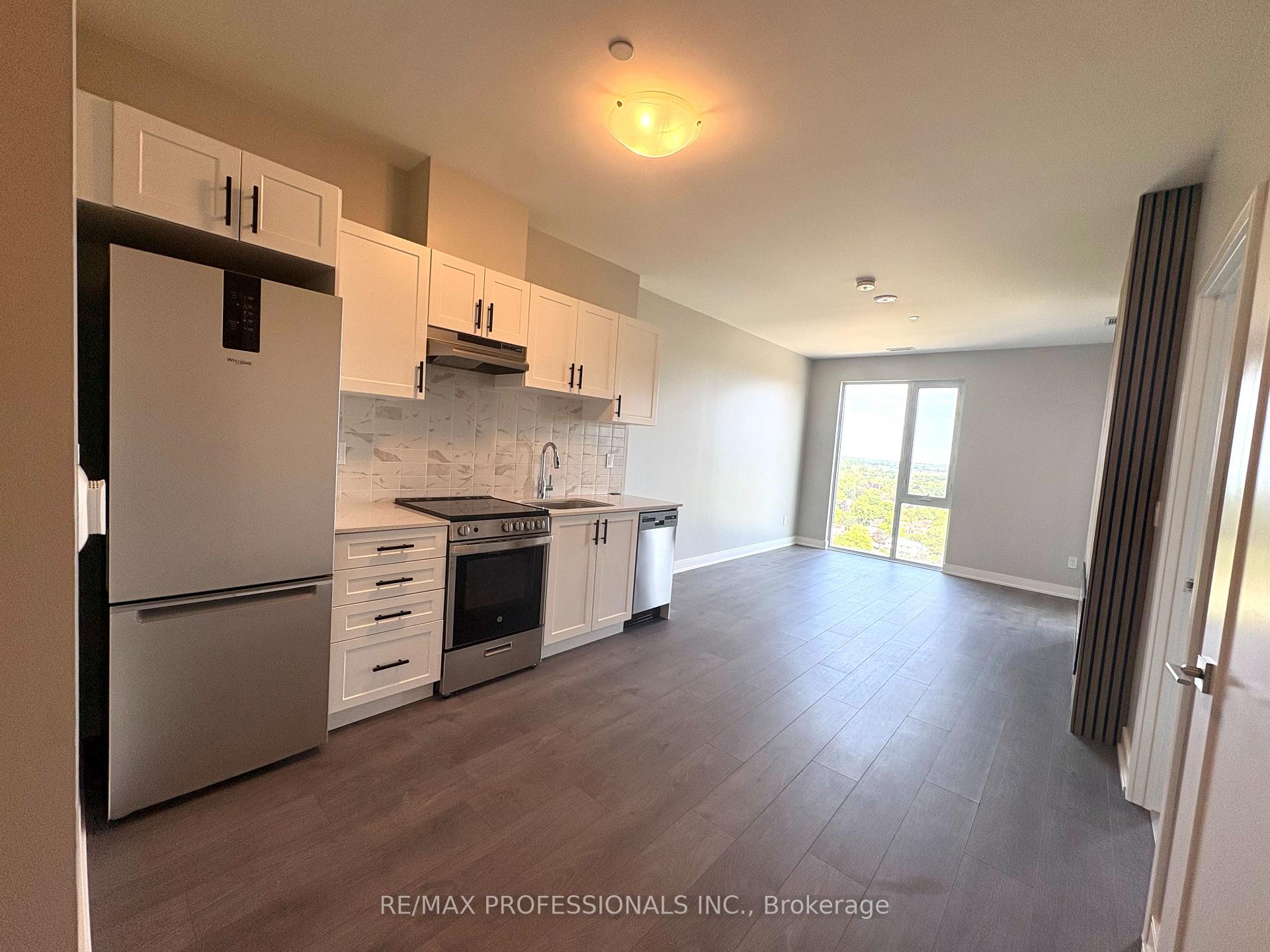 Photo 12 of Unit B1402, 693 Davis Road, Newmarket, Huron Heights-Leslie Valley — HOMEH