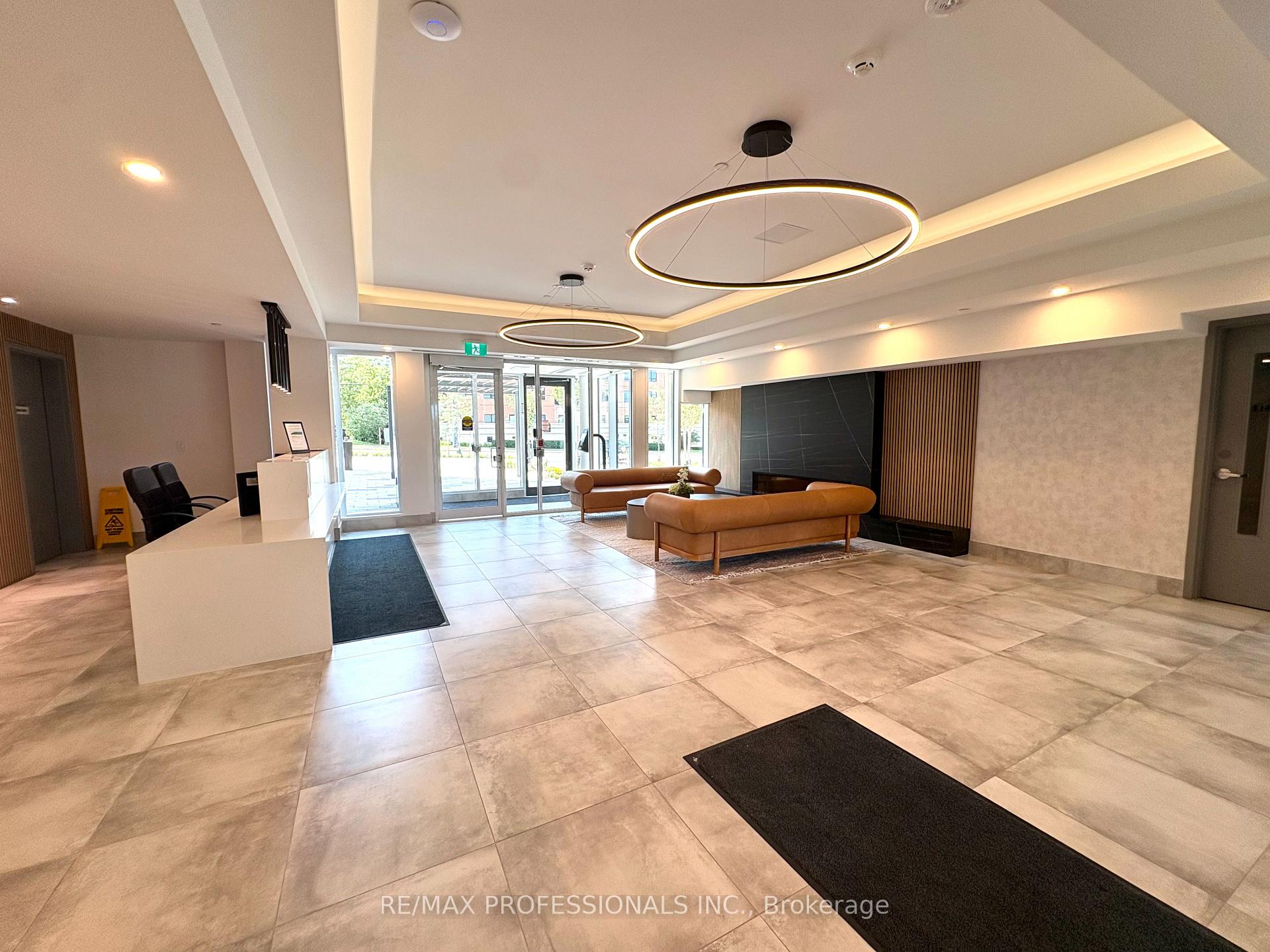 Photo 23 of Unit B1402, 693 Davis Road, Newmarket, Huron Heights-Leslie Valley — HOMEH