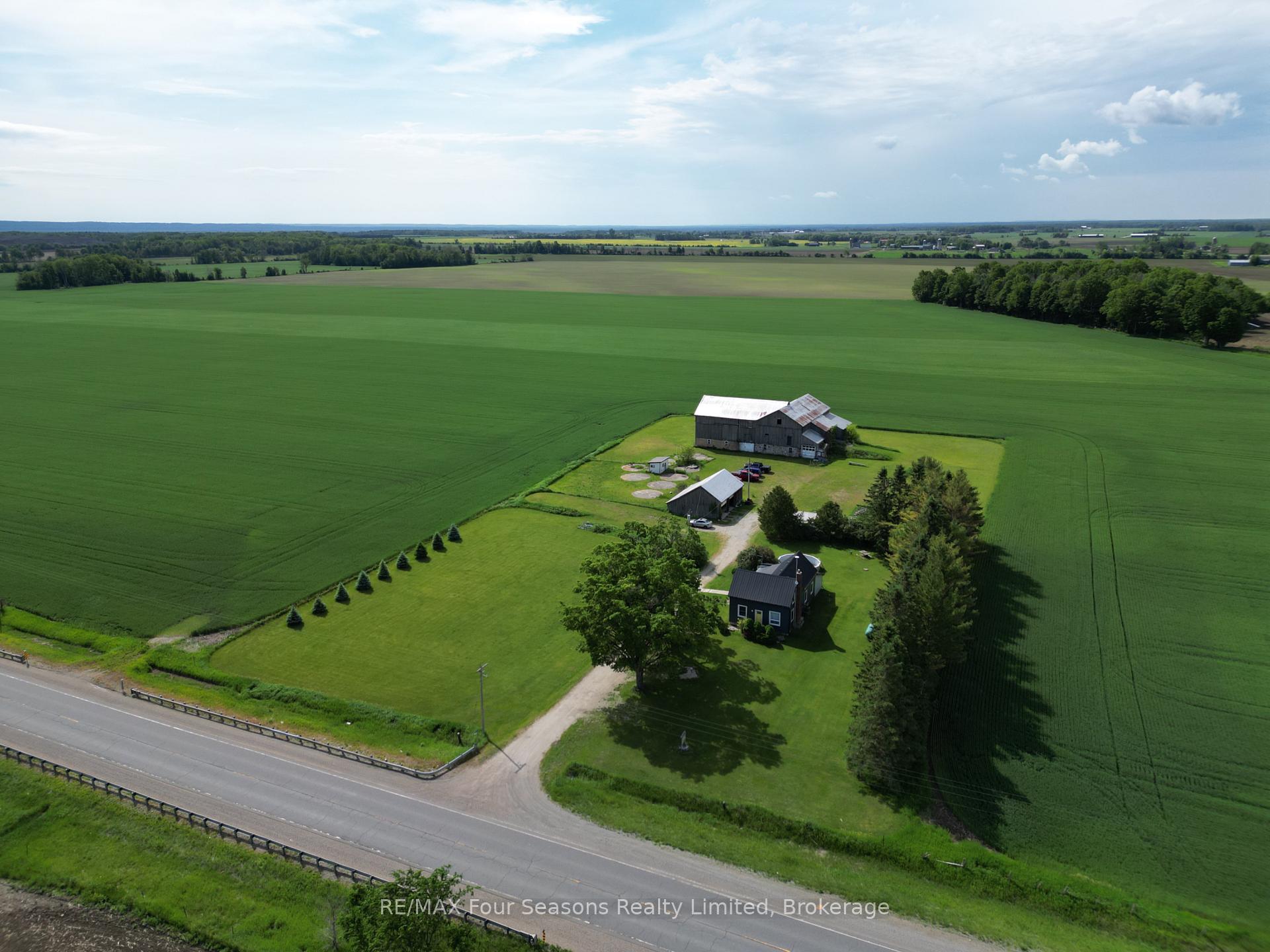 Photo 1 of 5803 26 Highway, Clearview, Rural Clearview — HOMEH
