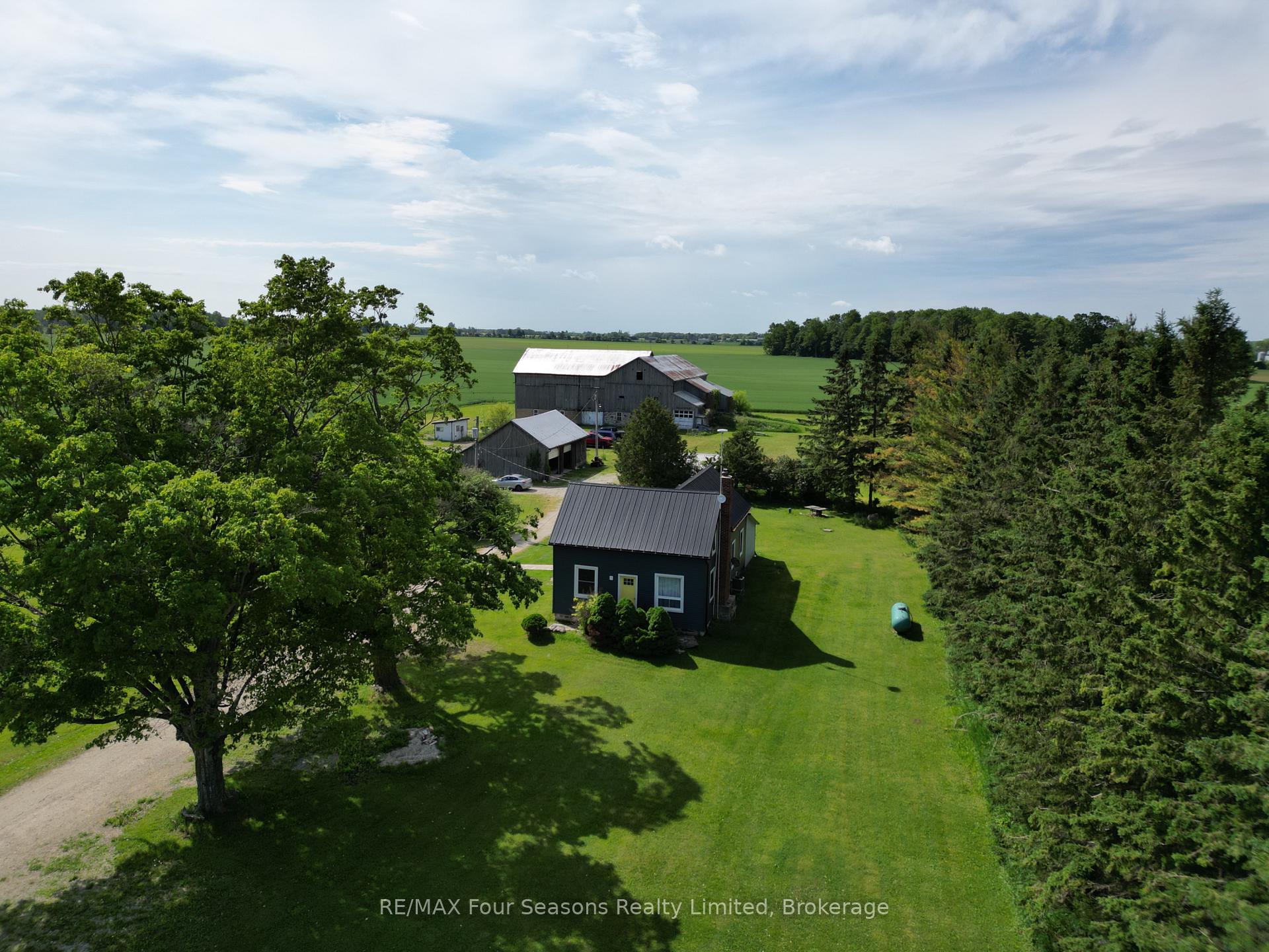 Photo 2 of 5803 26 Highway, Clearview, Rural Clearview — HOMEH