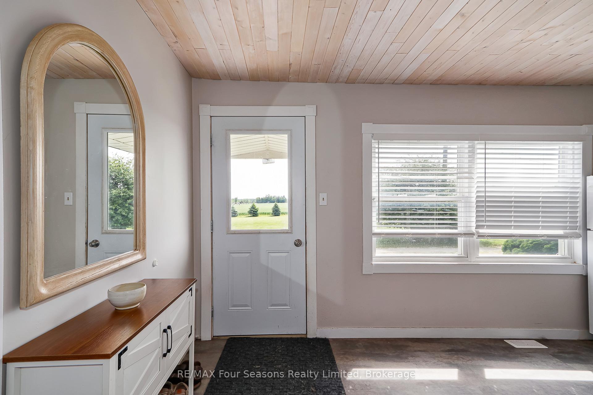 Photo 8 of 5803 26 Highway, Clearview, Rural Clearview — HOMEH