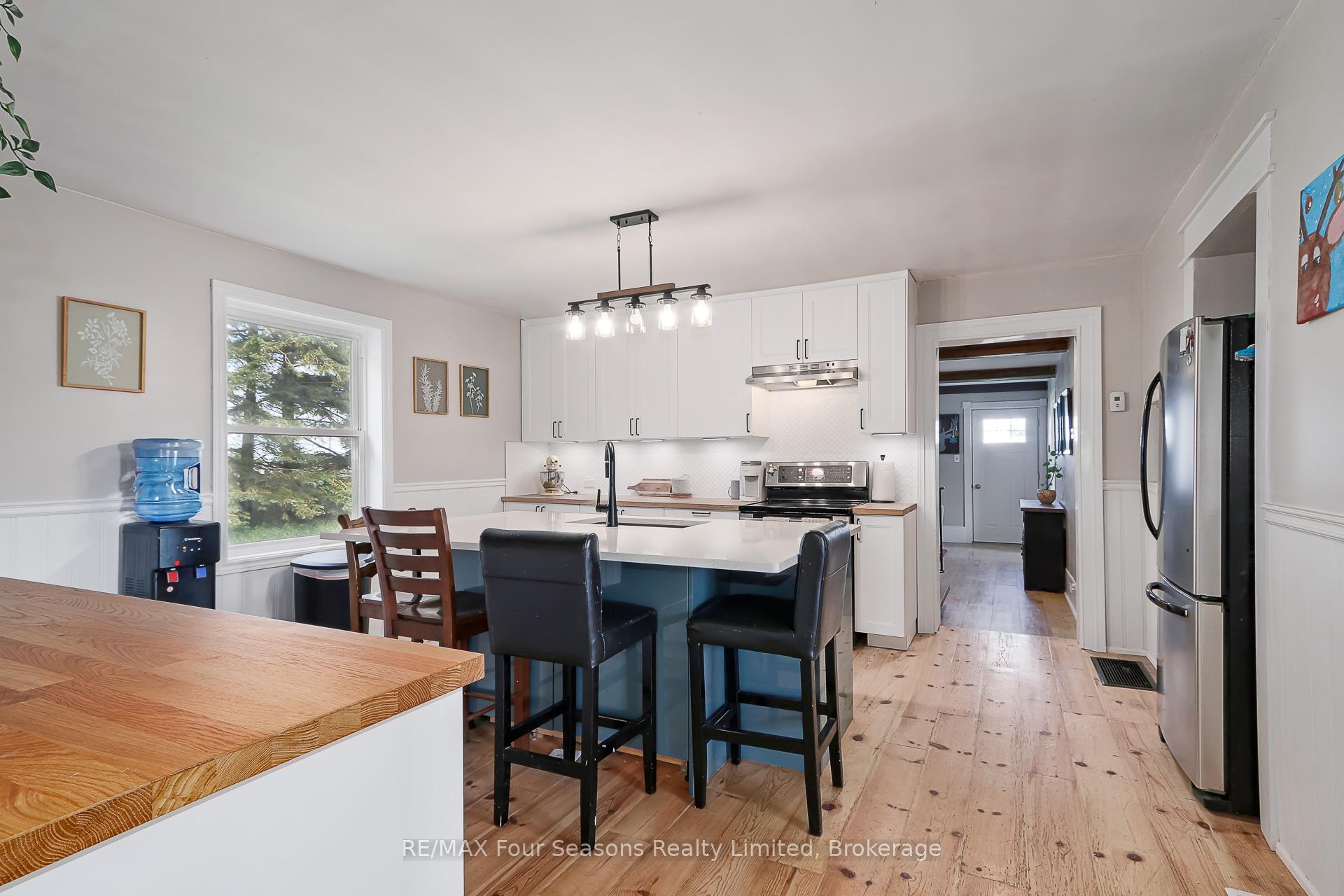 Photo 10 of 5803 26 Highway, Clearview, Rural Clearview — HOMEH