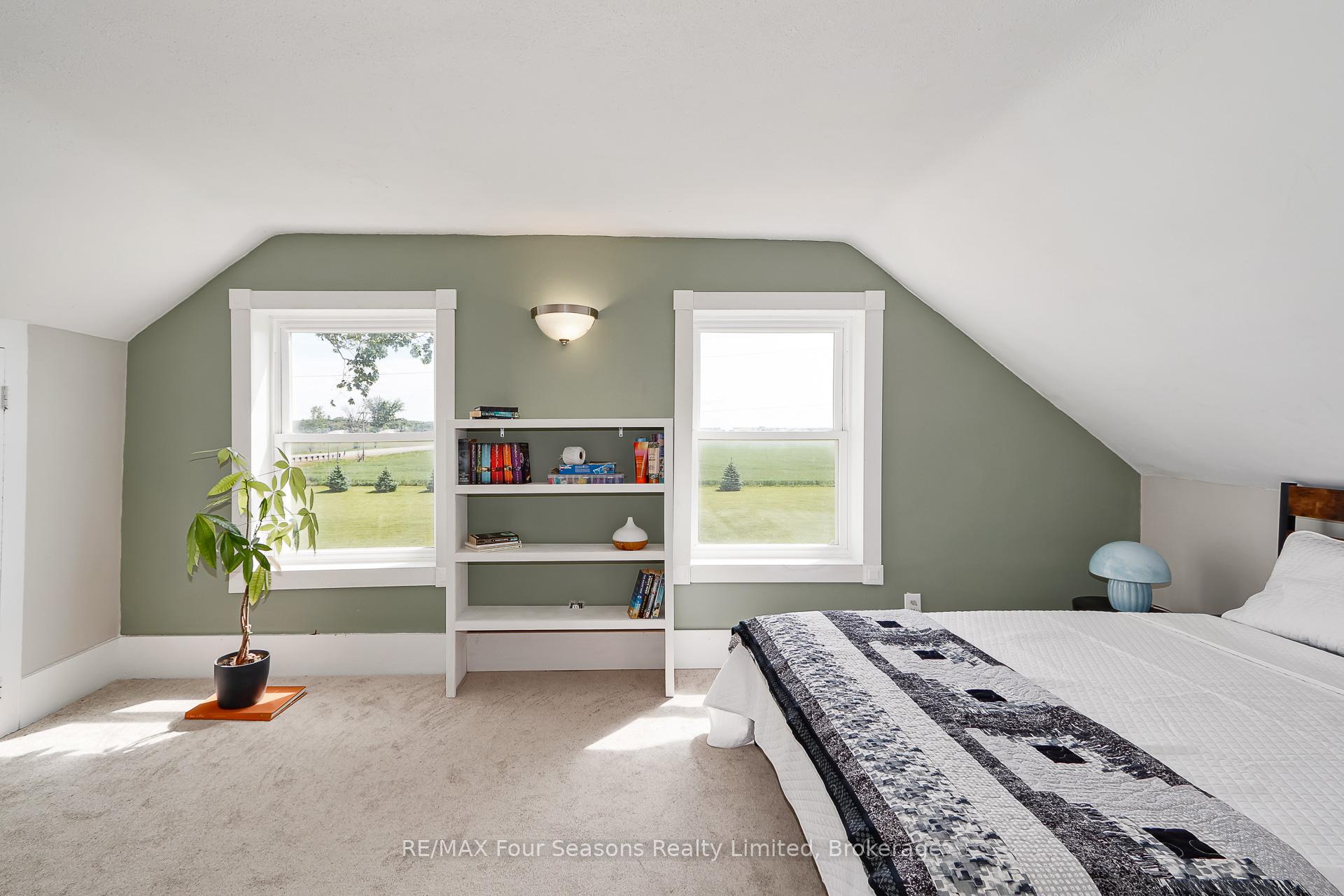 Photo 28 of 5803 26 Highway, Clearview, Rural Clearview — HOMEH
