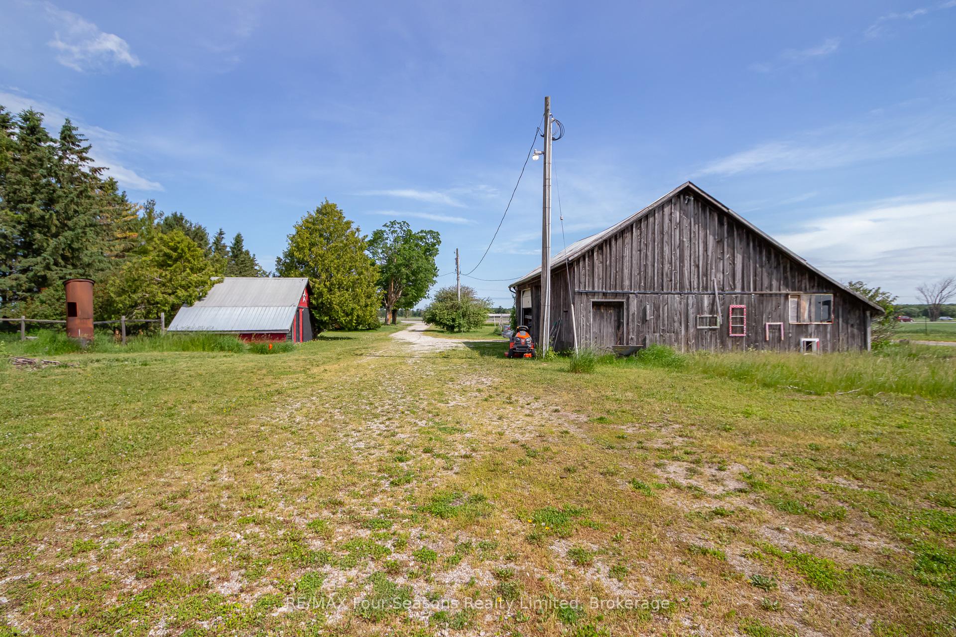 Photo 31 of 5803 26 Highway, Clearview, Rural Clearview — HOMEH