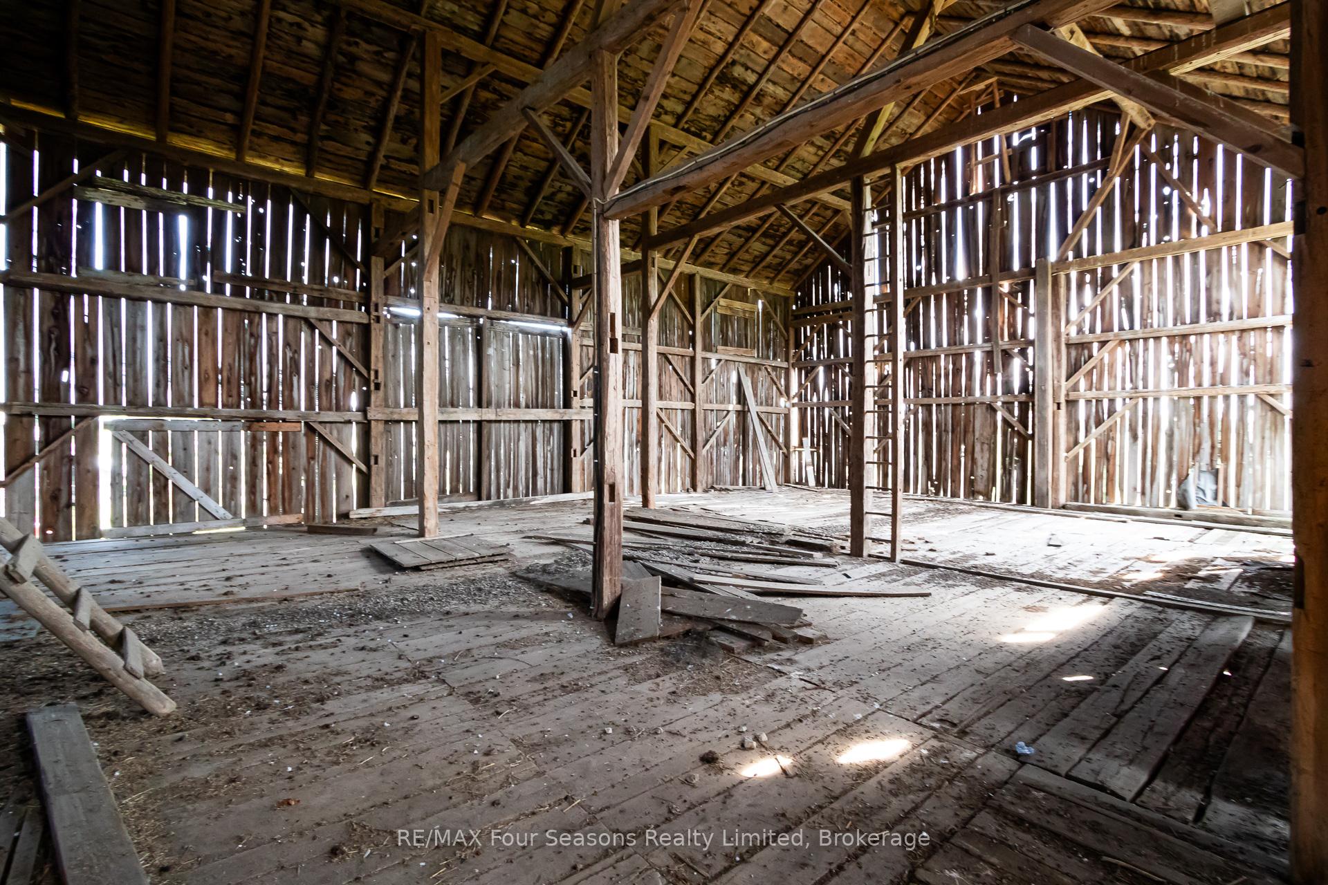 Photo 39 of 5803 26 Highway, Clearview, Rural Clearview — HOMEH