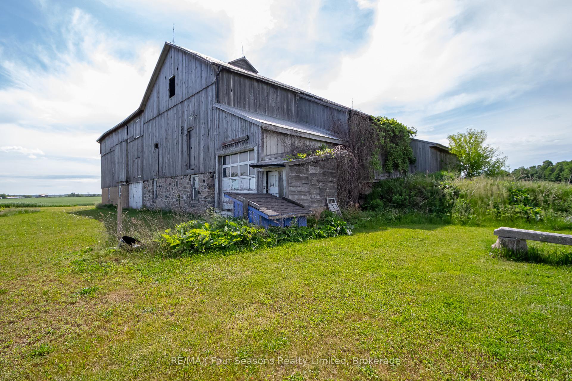 Photo 40 of 5803 26 Highway, Clearview, Rural Clearview — HOMEH
