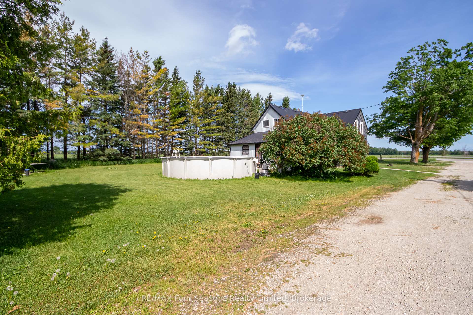 Photo 41 of 5803 26 Highway, Clearview, Rural Clearview — HOMEH