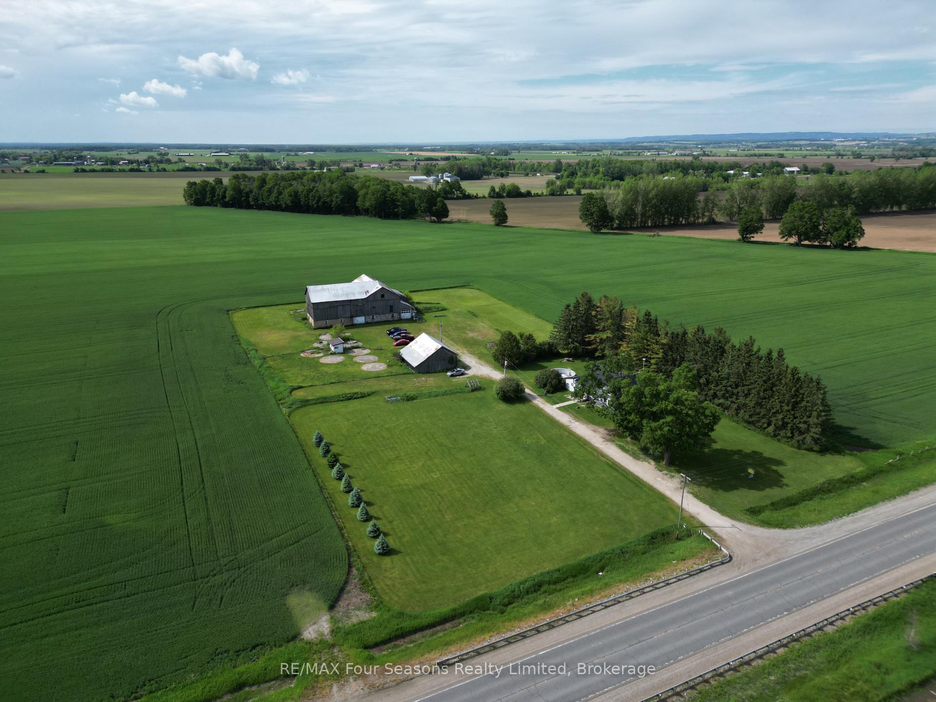 Photo 44 of 5803 26 Highway, Clearview, Rural Clearview — HOMEH