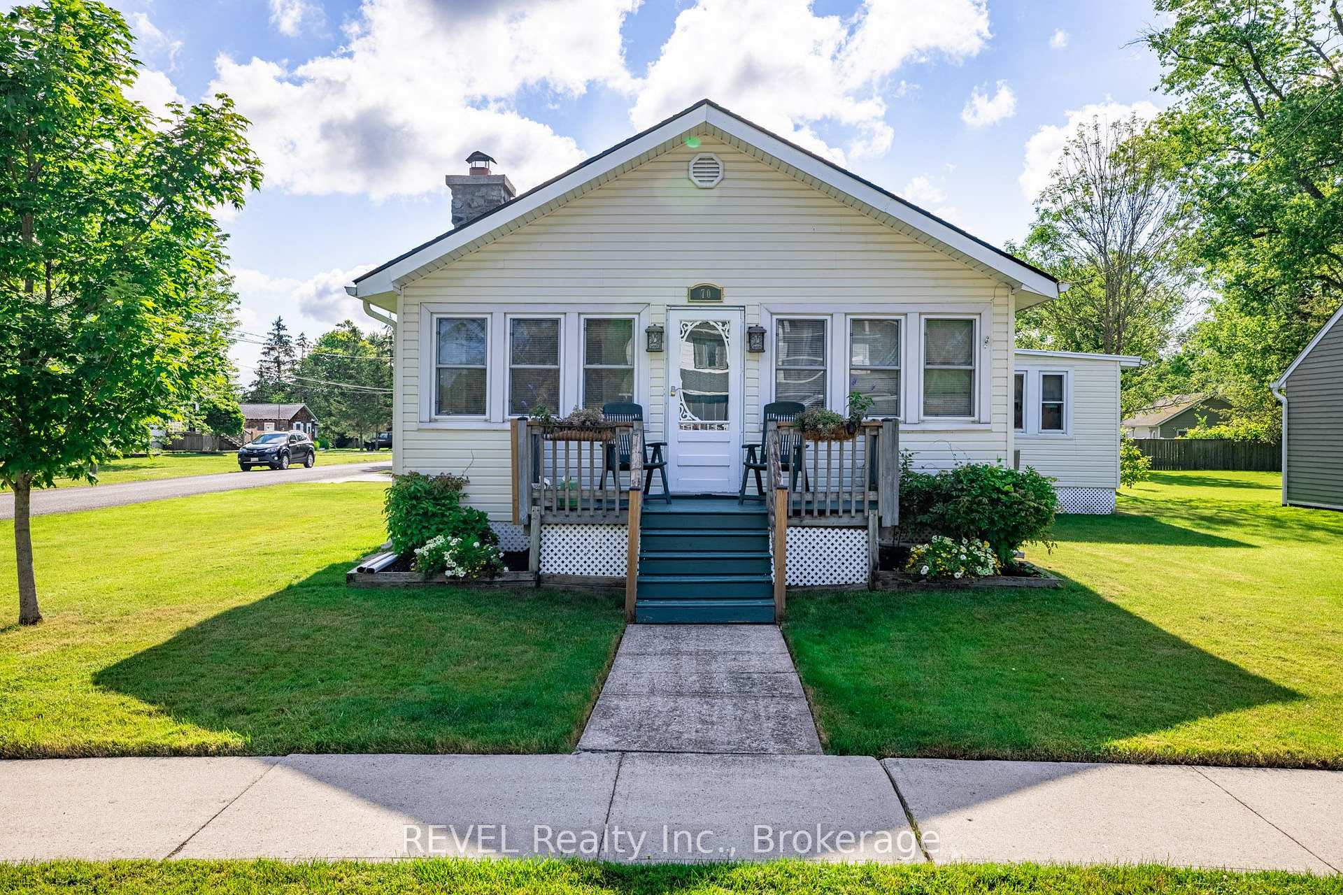 Photo 5 of 70 Bernard Avenue, Fort Erie, Ridgeway — HOMEH